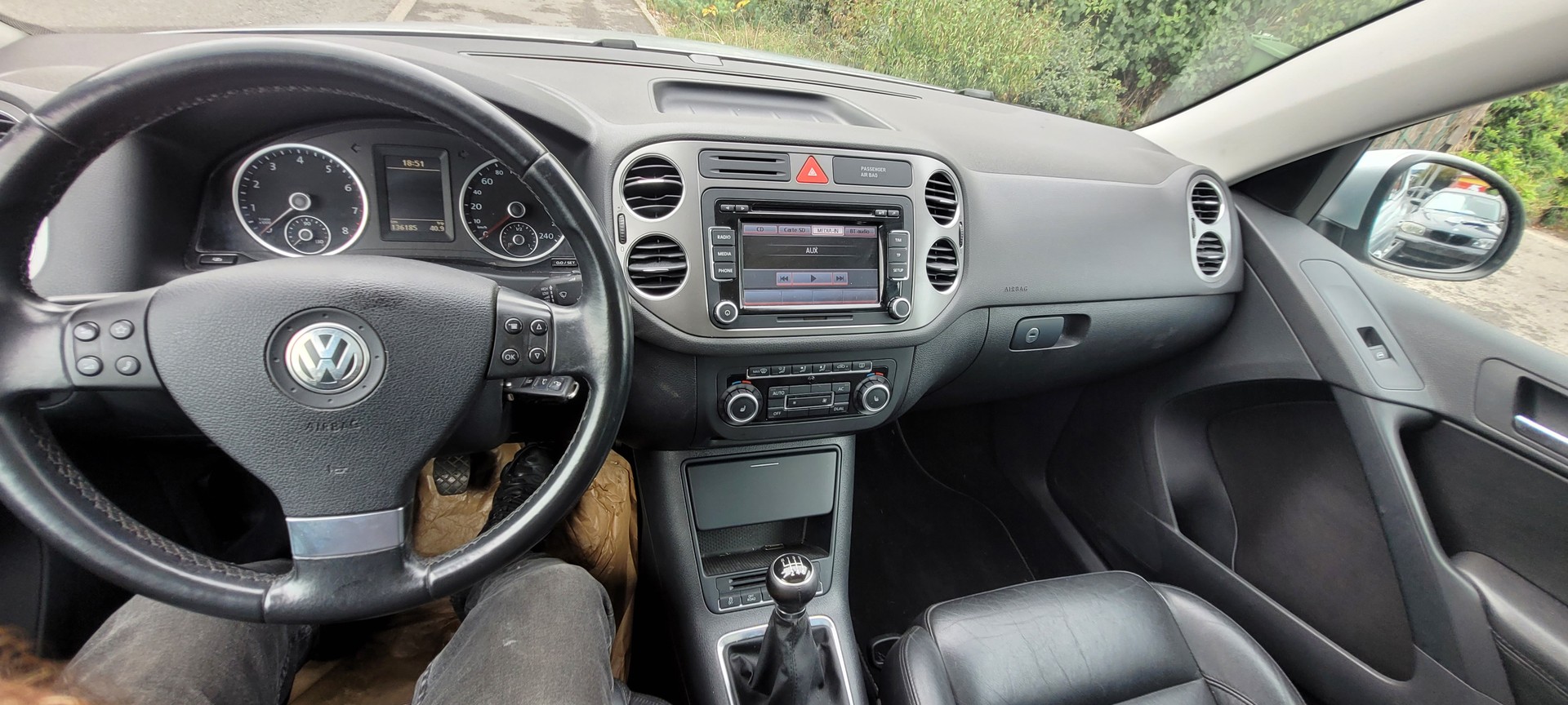 VW Tiguan 2.0 TSI Sport&Style-image-12