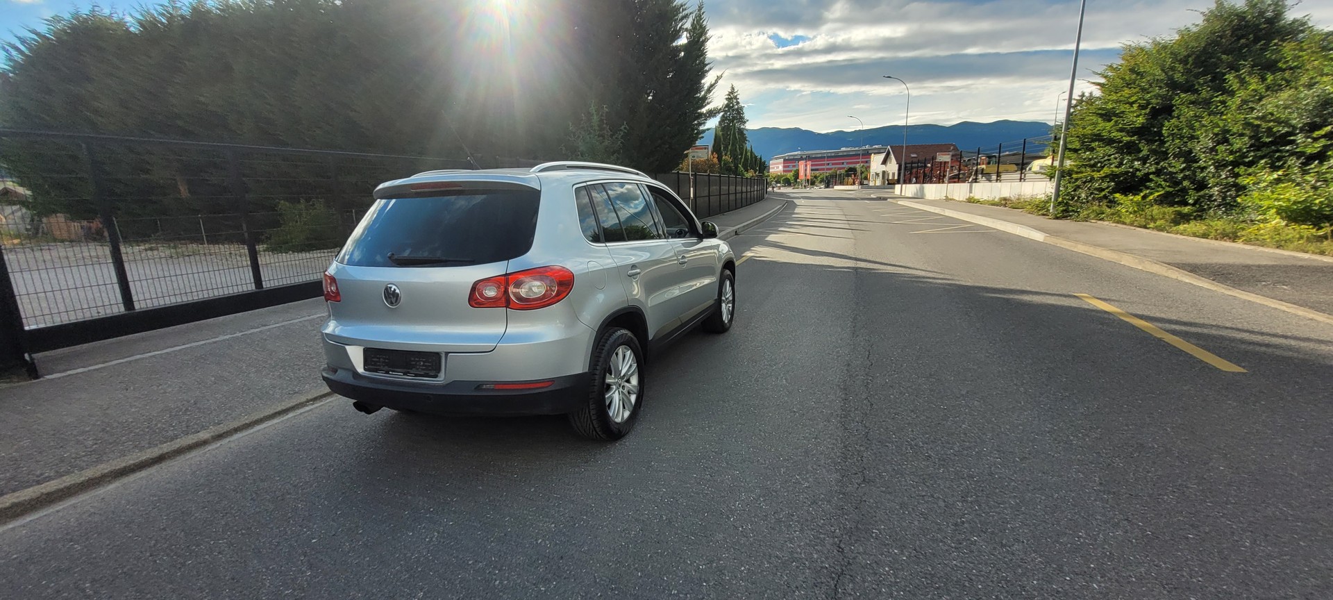 VW Tiguan 2.0 TSI Sport&Style-image-4