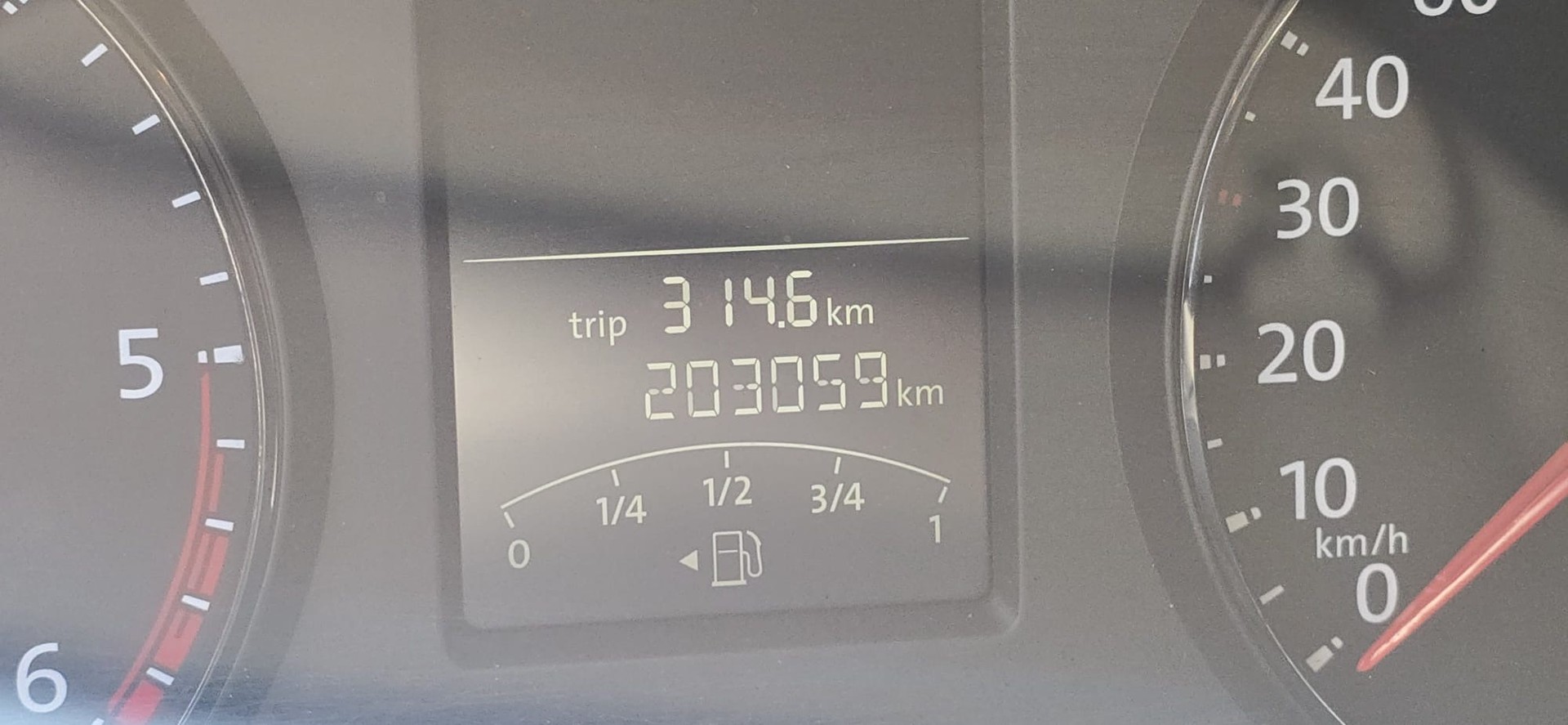 VW T6 2.0 Bi-TDI 4Motion-image-12