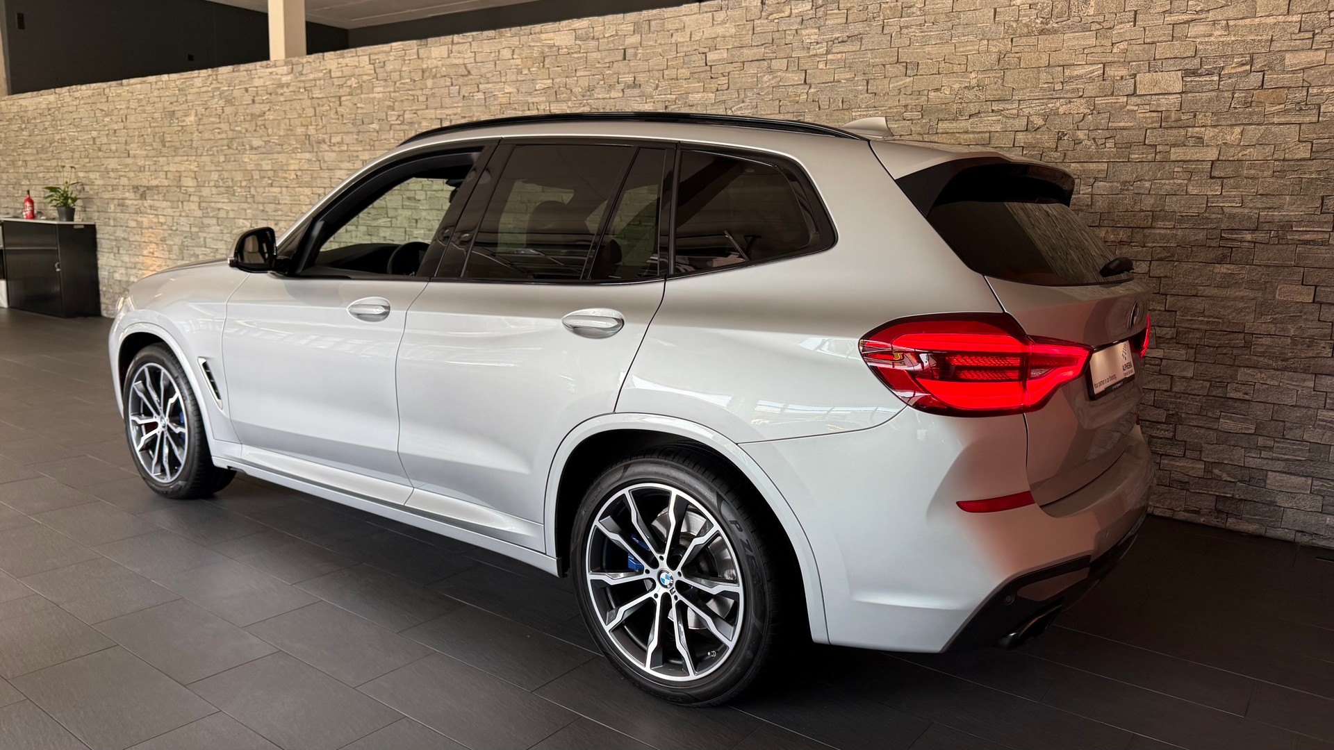 BMW X3 xDrive M40i Steptronic-showroom-element-3