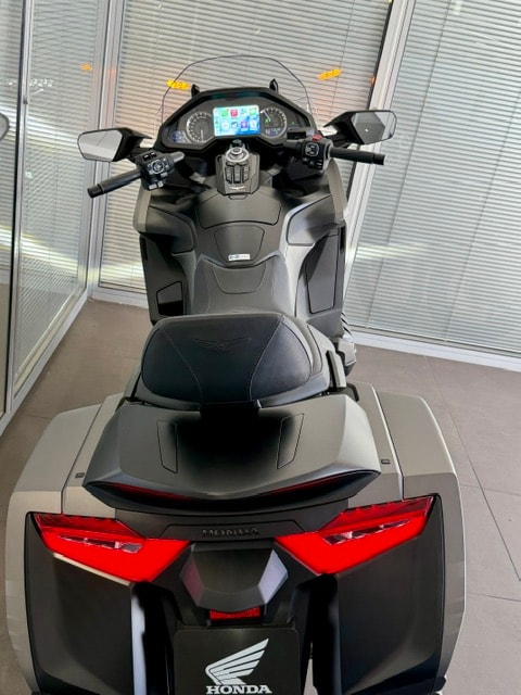 HONDA GL 1800 DA DCT Goldwing Bagger-image-3