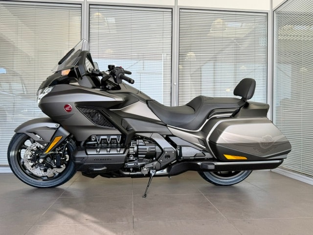 HONDA GL 1800 DA DCT Goldwing Bagger-image-1