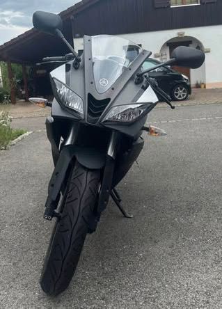 YAMAHA YZF-R 125 ABS-image-5