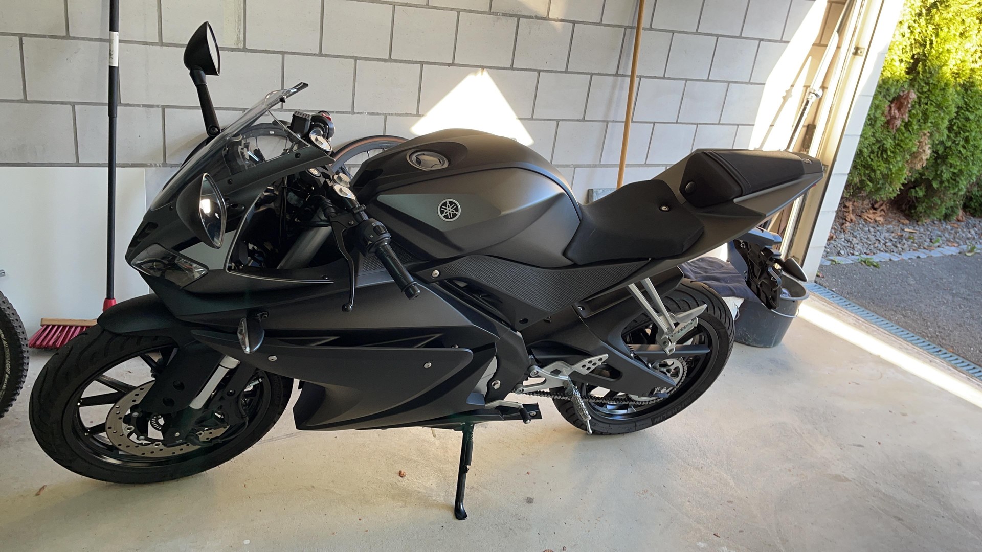 YAMAHA YZF-R 125 ABS-image-6