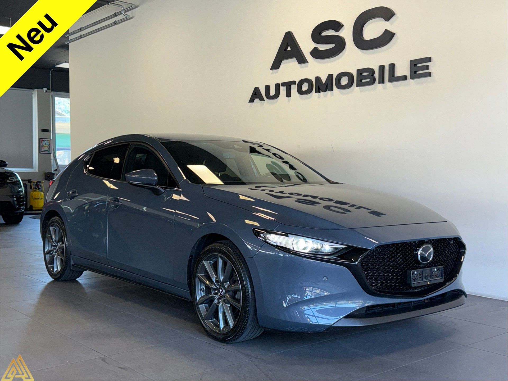 MAZDA 3 Hatchback SKYACTIV-X MHybrid 186 Revolution AWD Automat