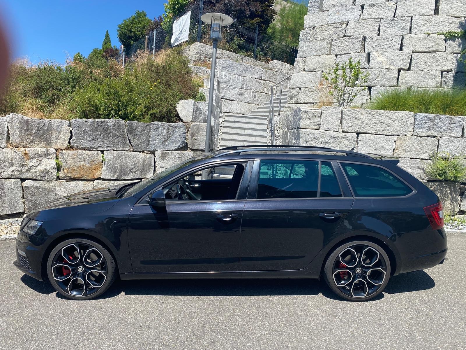 SKODA Octavia Combi 2.0 TSI RS 245 DSG-image-1