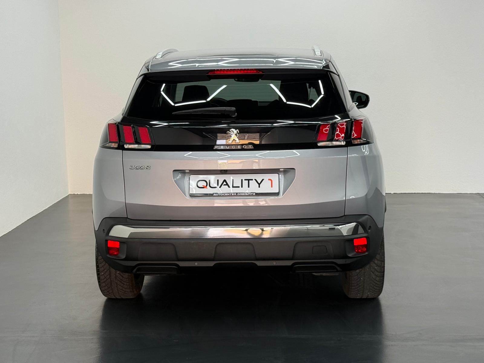PEUGEOT 3008 1.2 PureTech Allure EAT-image-5