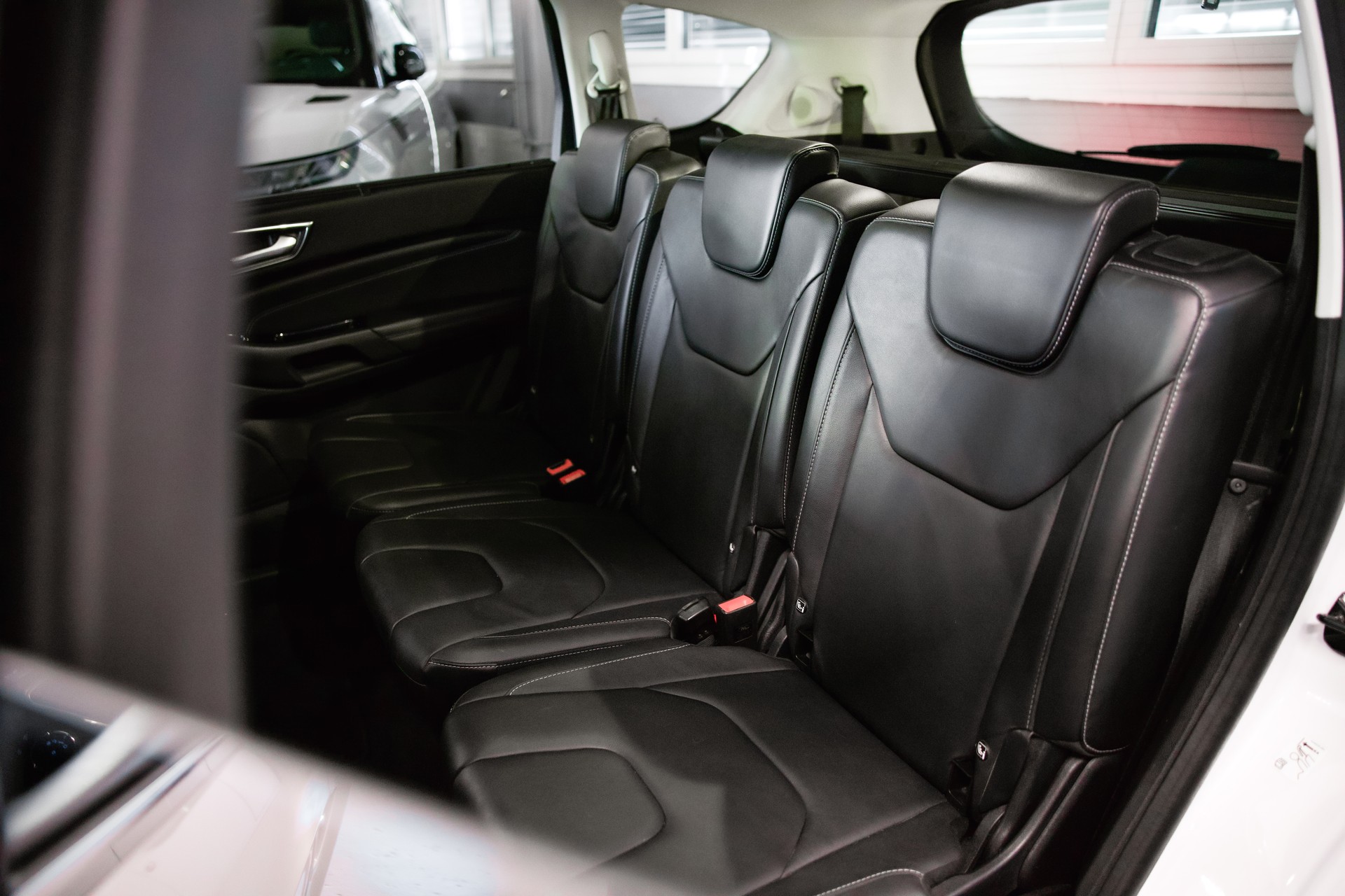 FORD S-Max 2.0 TDCi 180 Titanium FPS 4x4-image-23