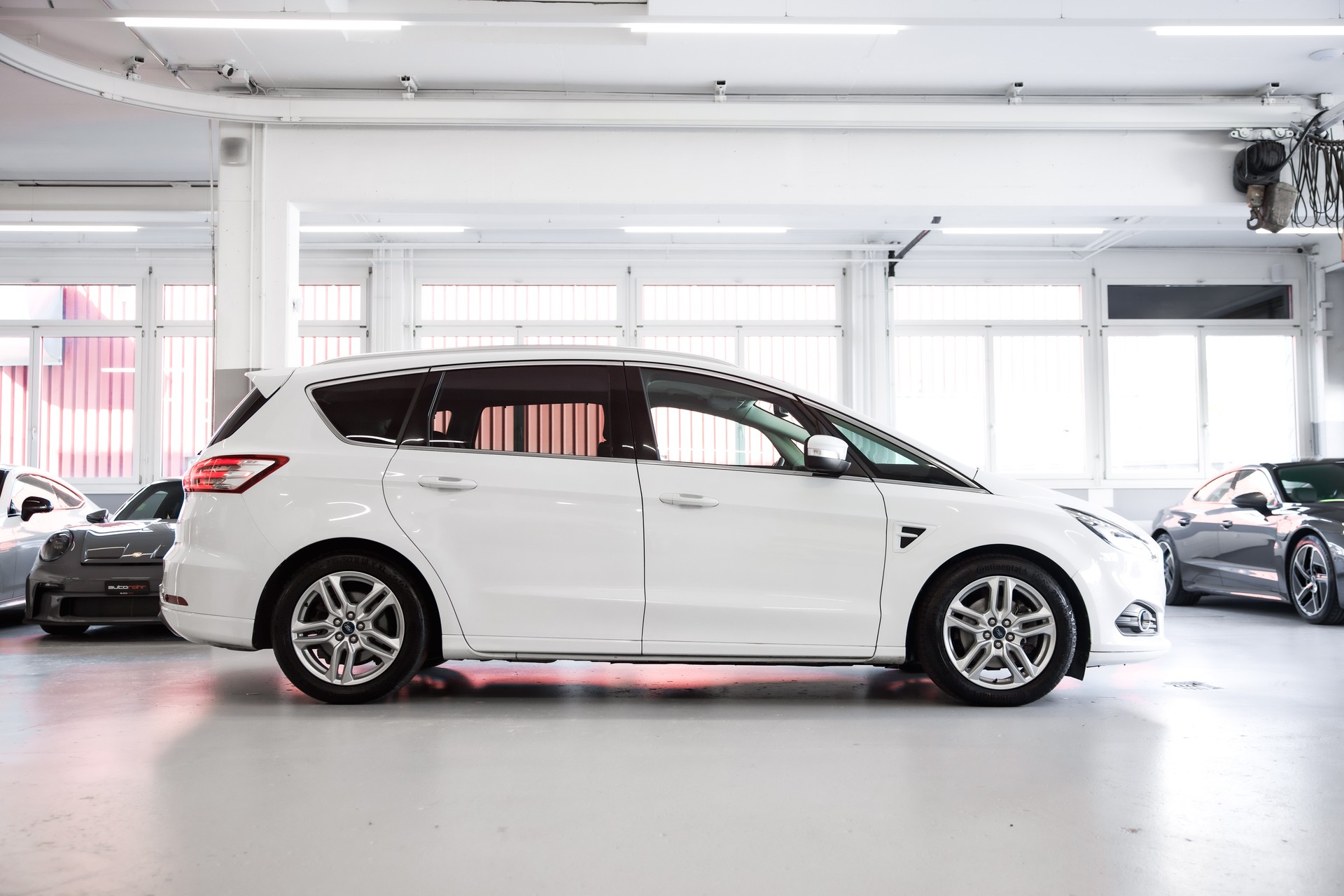FORD S-Max 2.0 TDCi 180 Titanium FPS 4x4-showroom-element-3