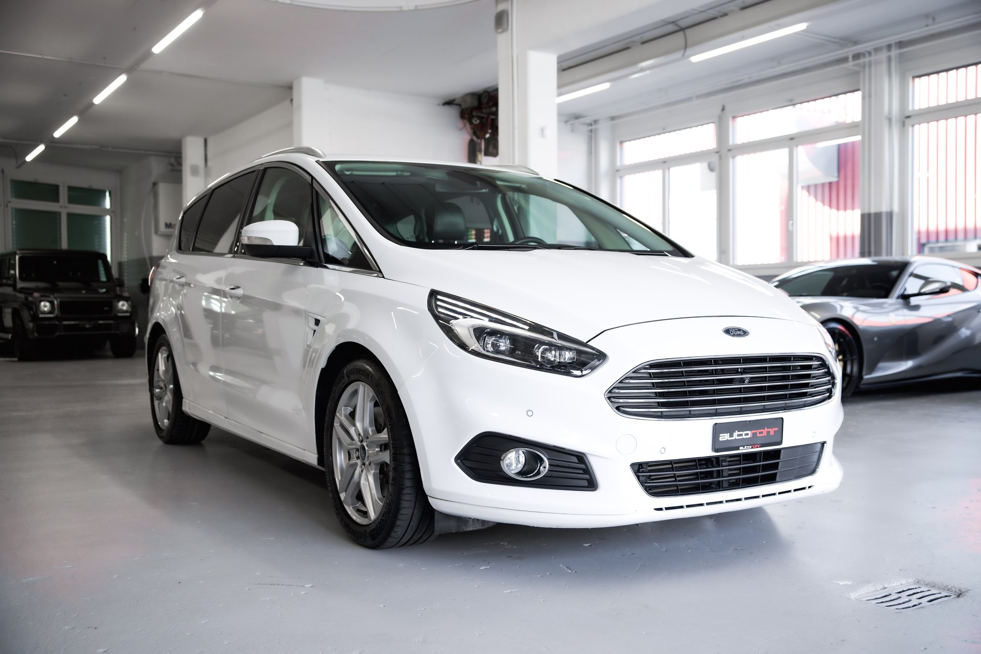 FORD S-Max 2.0 TDCi 180 Titanium FPS 4x4-showroom-element-2