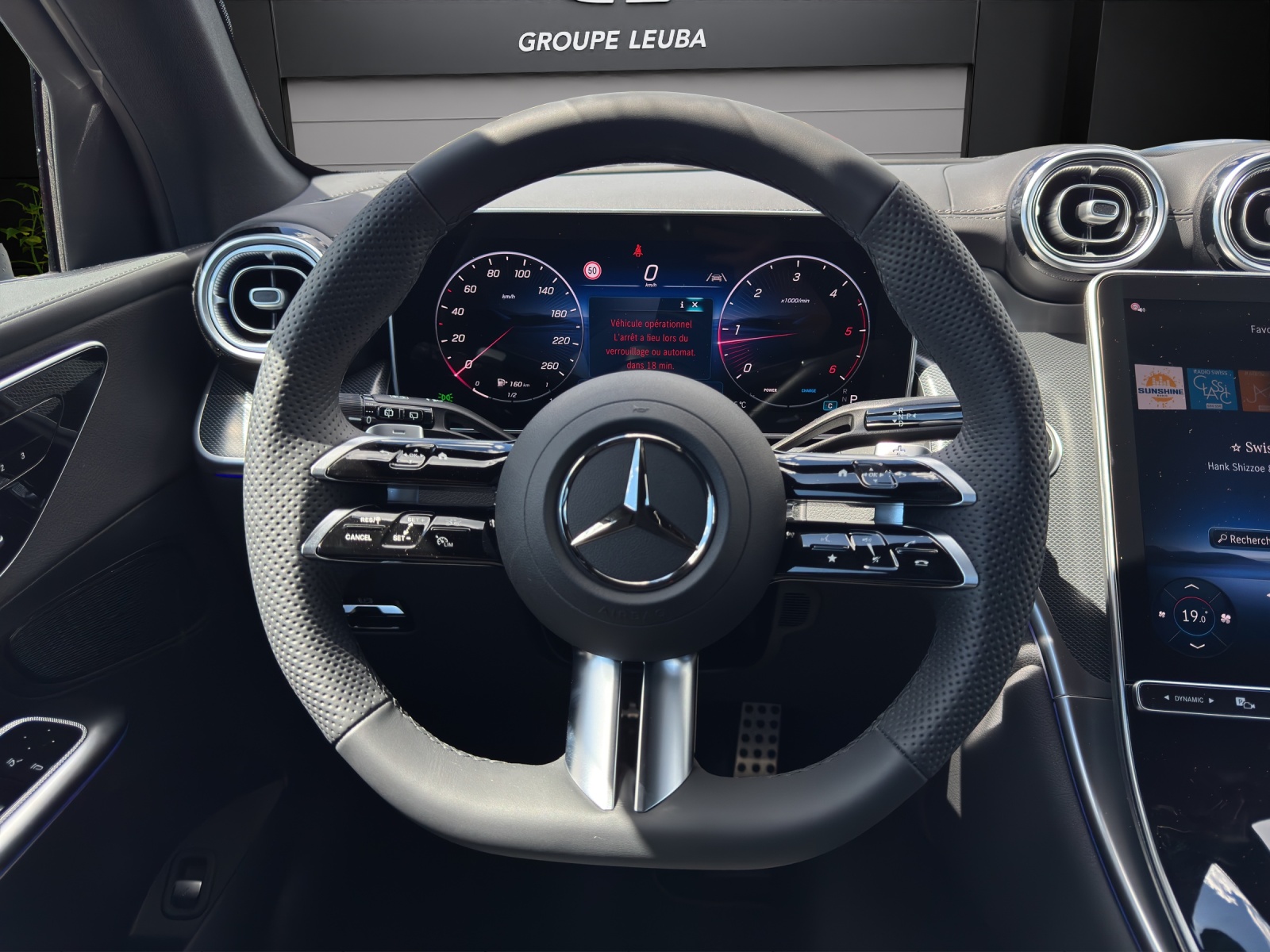 MERCEDES-BENZ GLC 220 d 4Matic 9G-Tronic-image-10