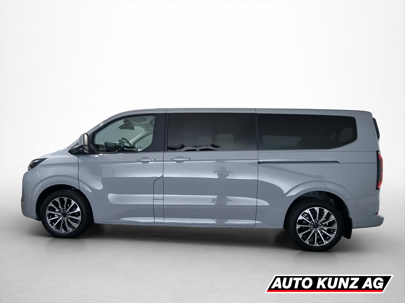 FORD Tourneo Custom Titanium X L2H1 8-Plätzer-showroom-element-2