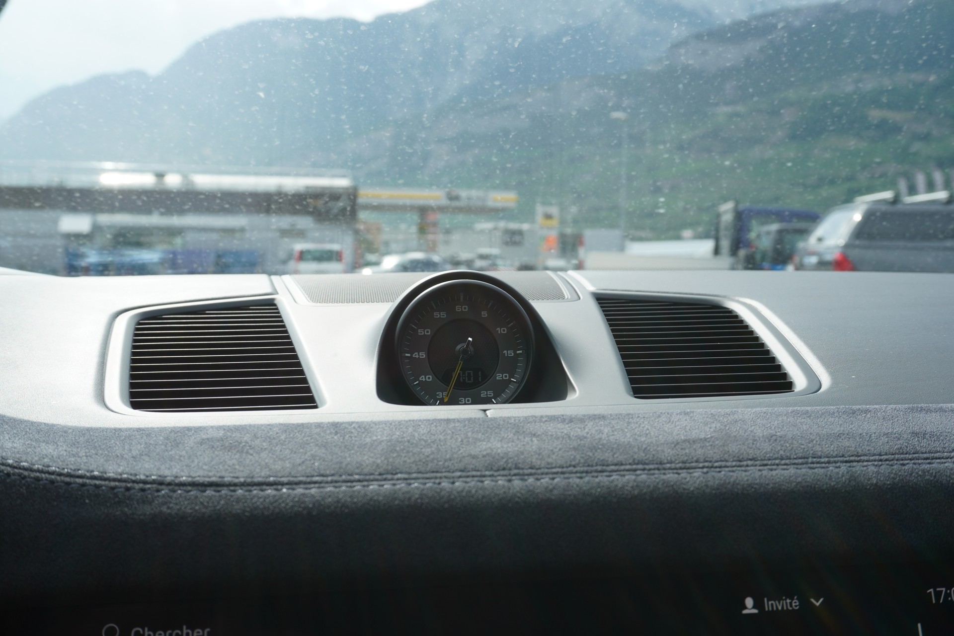 PORSCHE Cayenne Turbo GT-image-21
