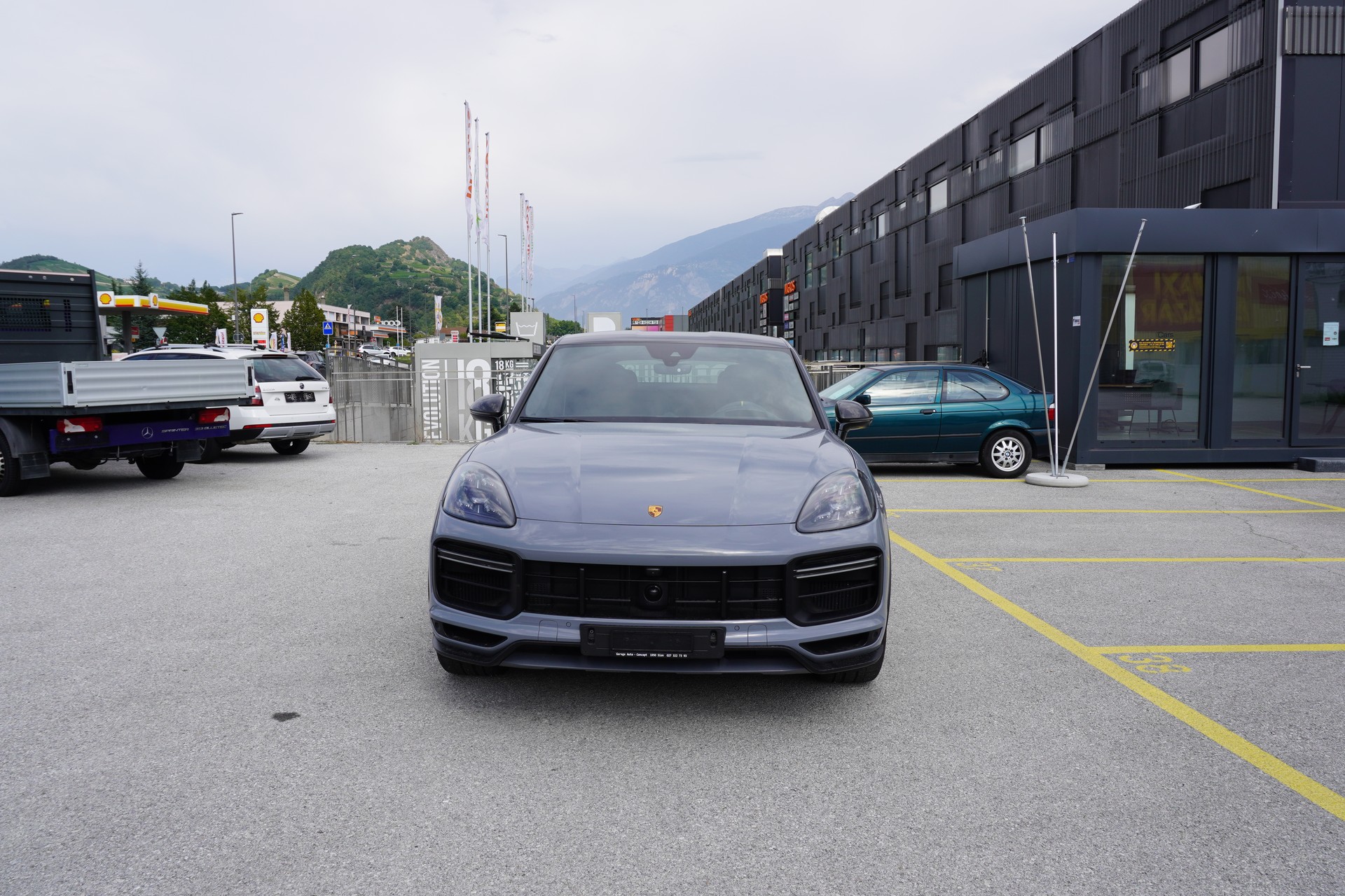 PORSCHE Cayenne Turbo GT-showroom-element-1