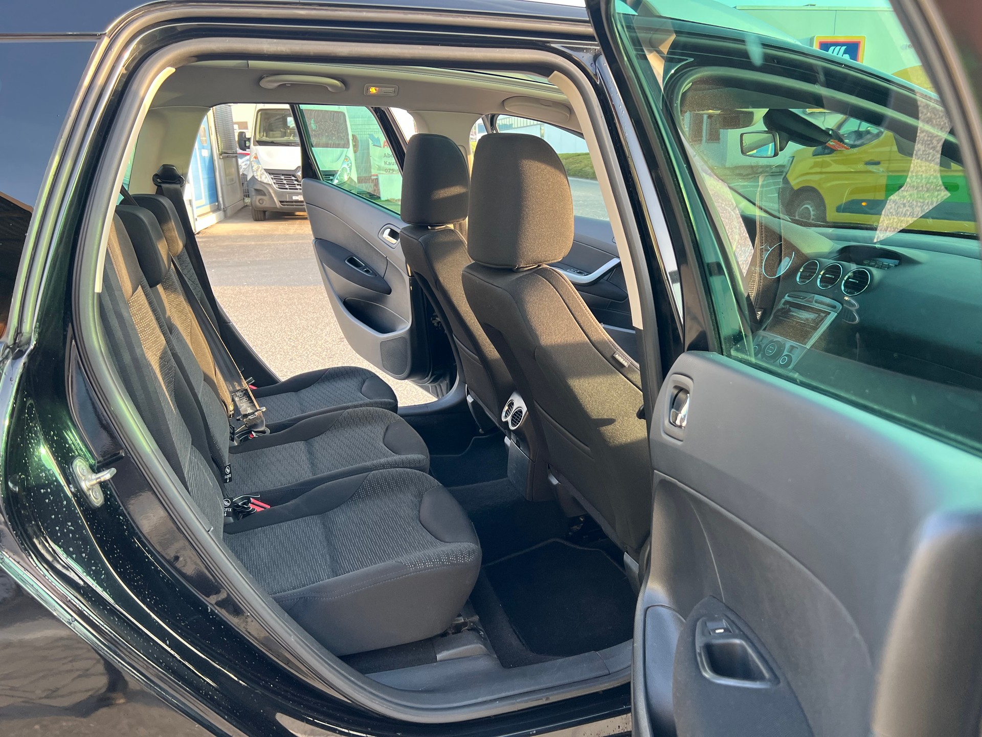 PEUGEOT 308 2.0 HDI Sport Pack-image-10