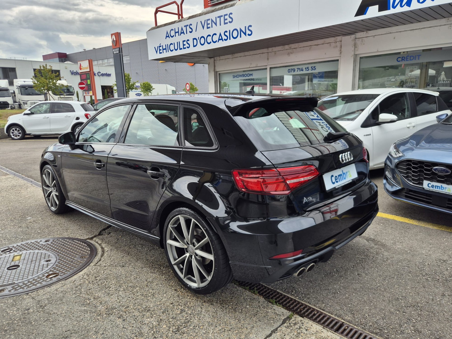 AUDI A3 Sportback 1.5 TFSI S-Tronic Sport S-Line-image-5