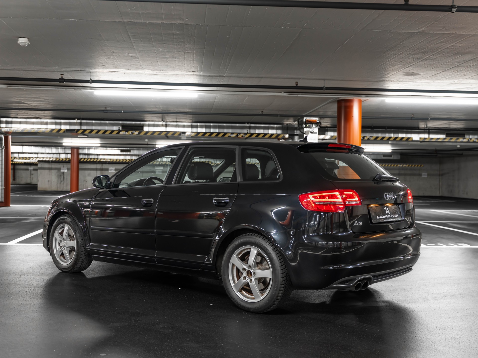 AUDI A3 Sportback 2.0 TFSI Ambition quattro S-tronic-image-6