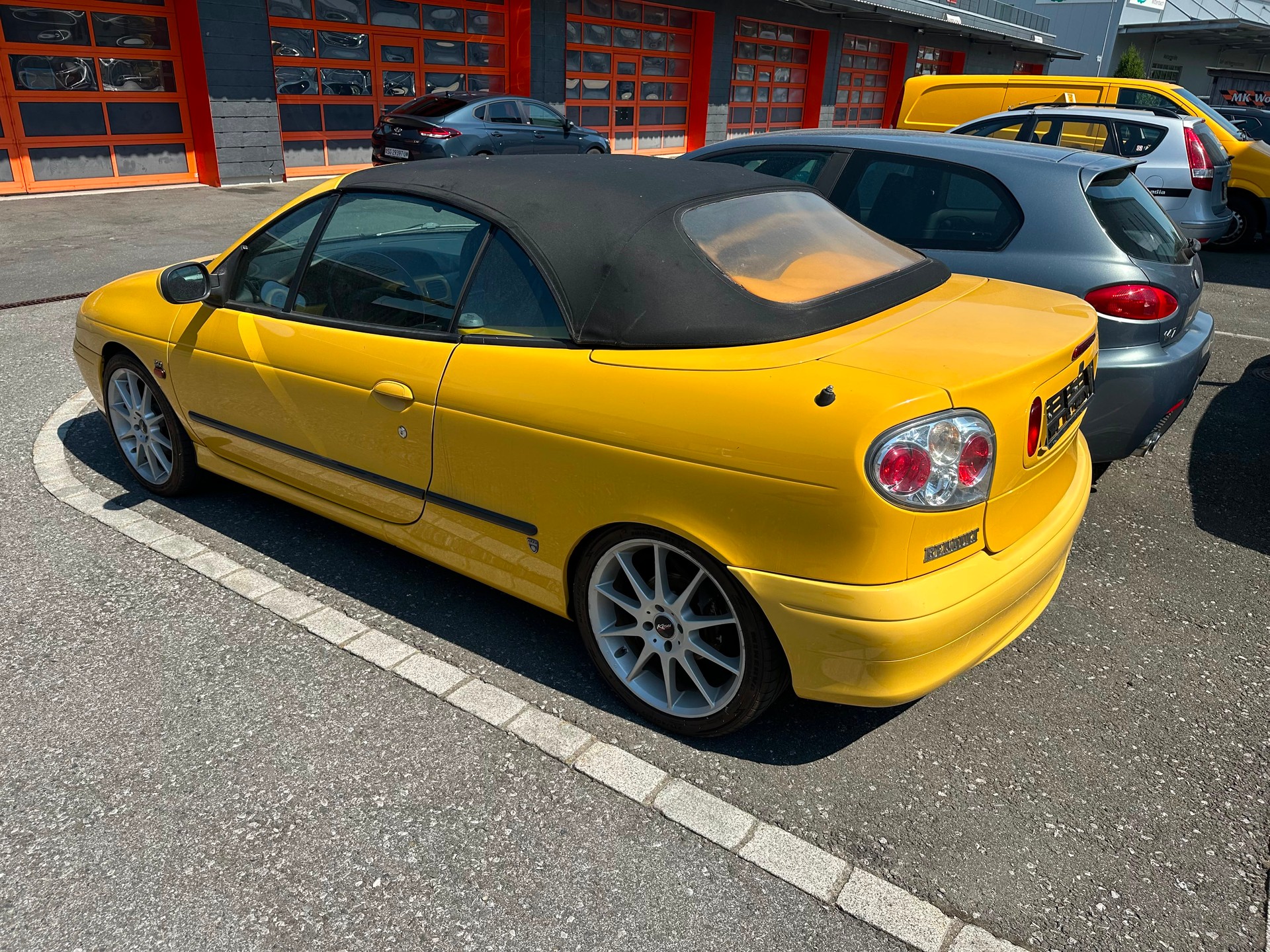 RENAULT Mégane 2.0 16V IDE Dynamique-showroom-element-2