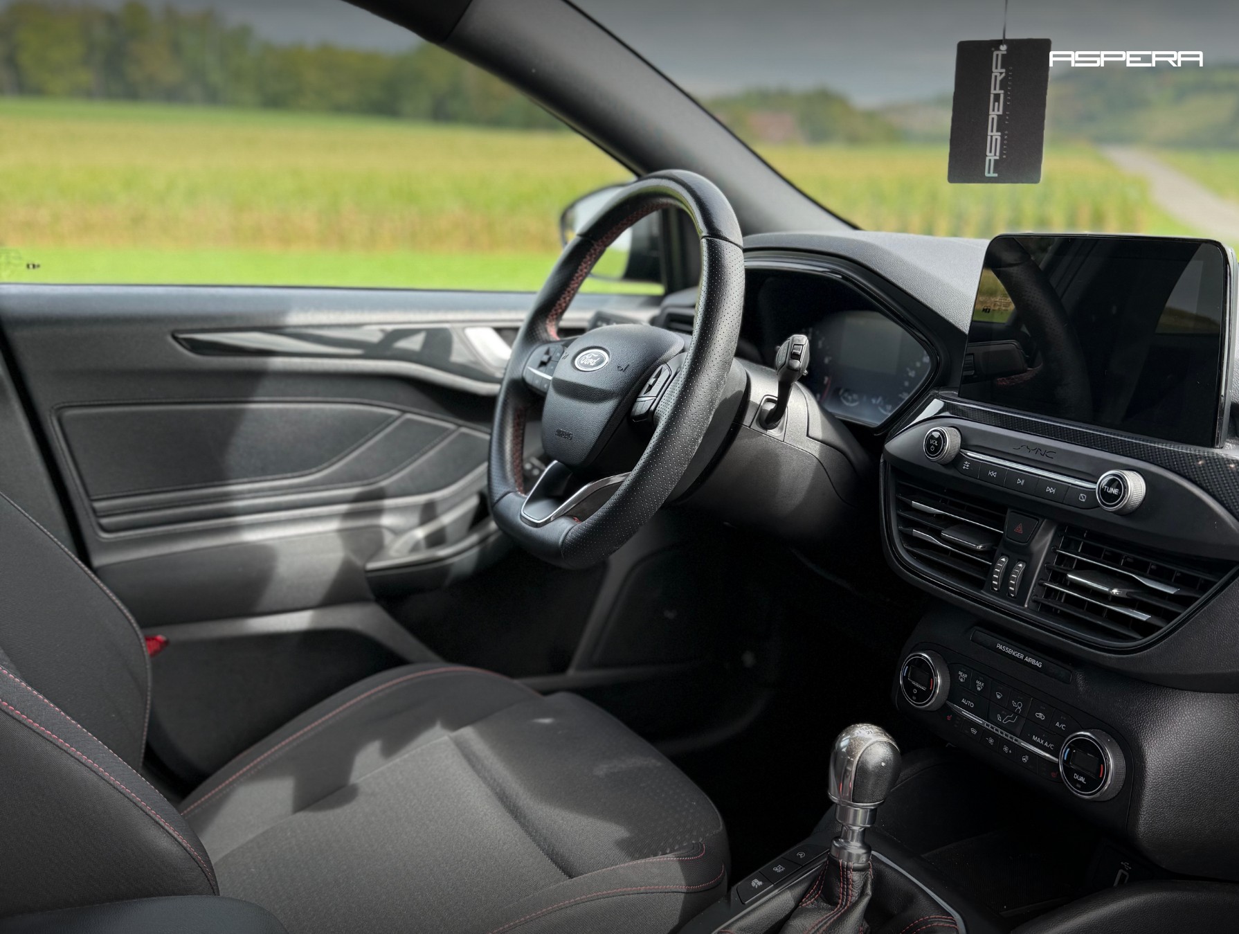 FORD Focus 1.0 SCTi ST Line-image-10