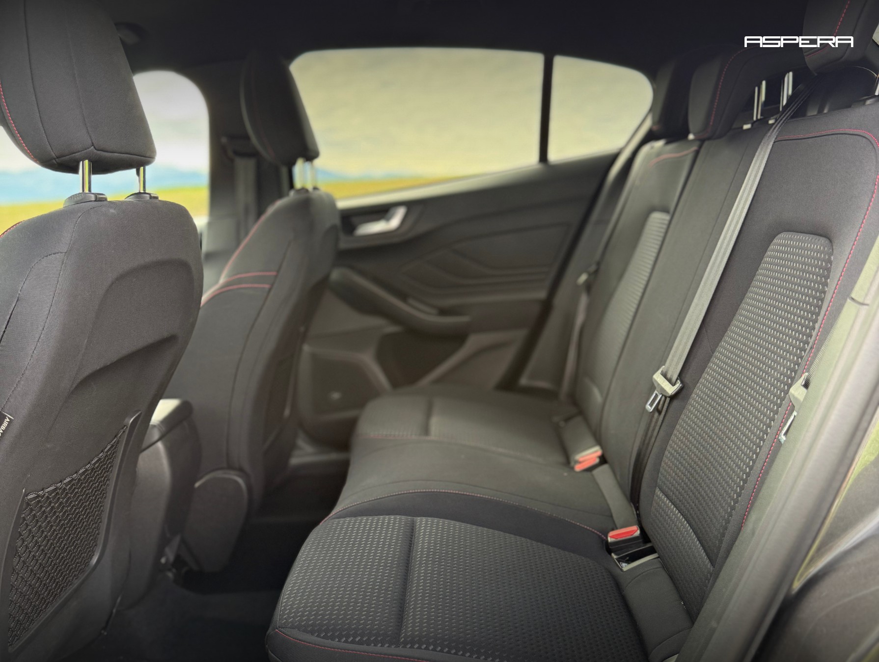 FORD Focus 1.0 SCTi ST Line-image-11