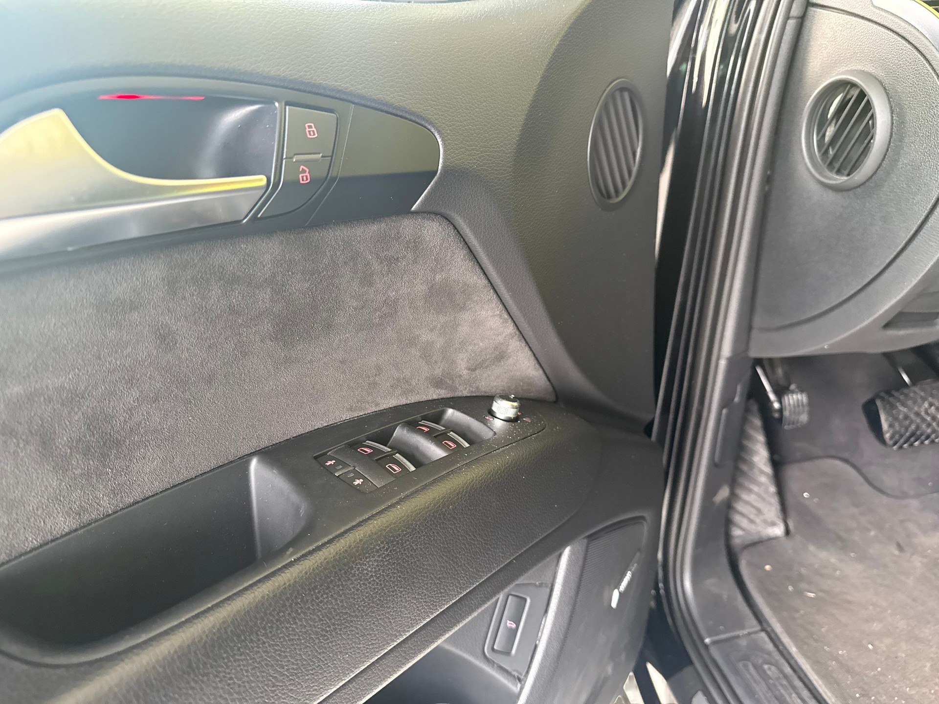 AUDI Q7 3.0 TDI quattro tiptronic-image-17