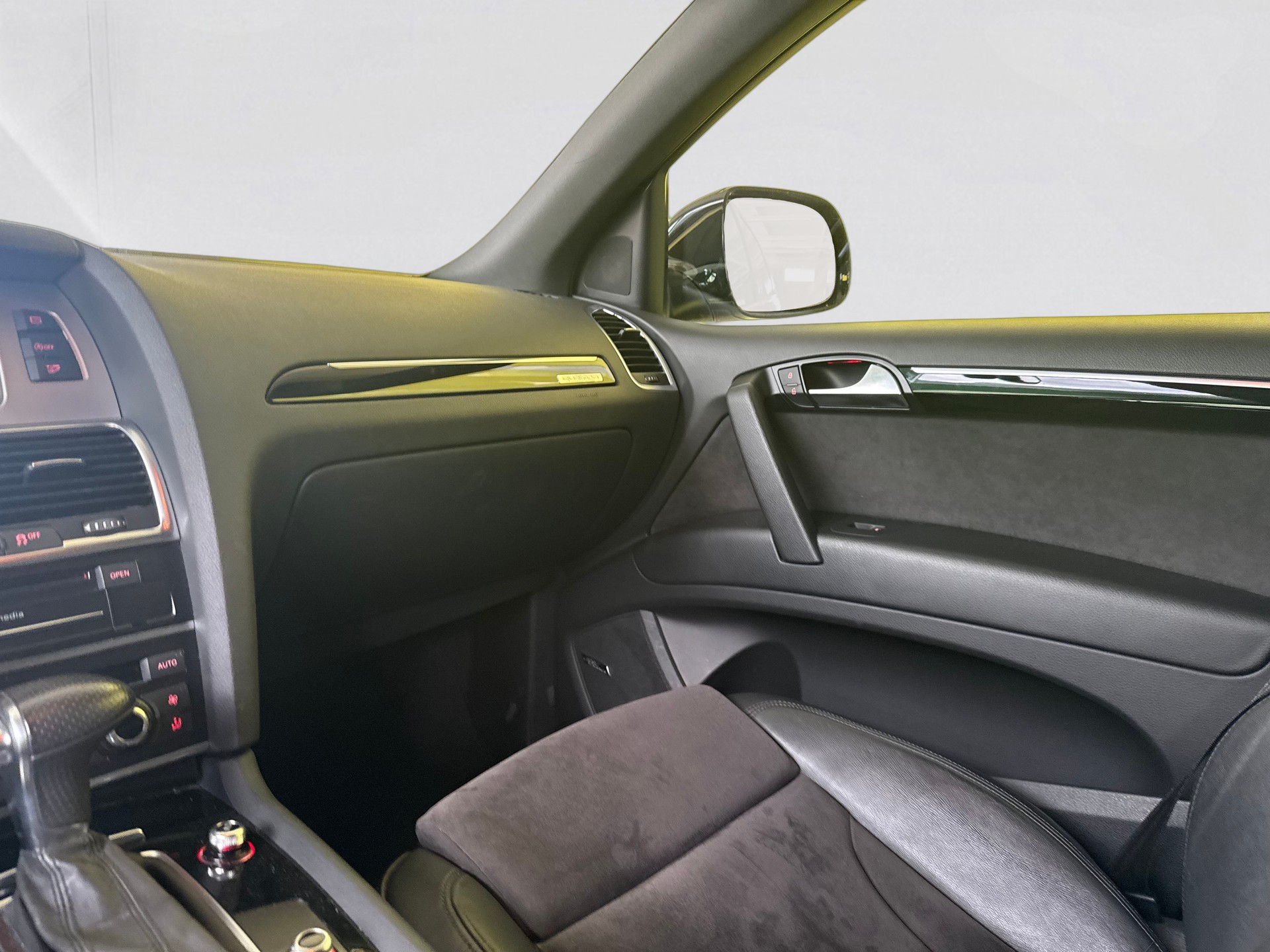 AUDI Q7 3.0 TDI quattro tiptronic-image-12