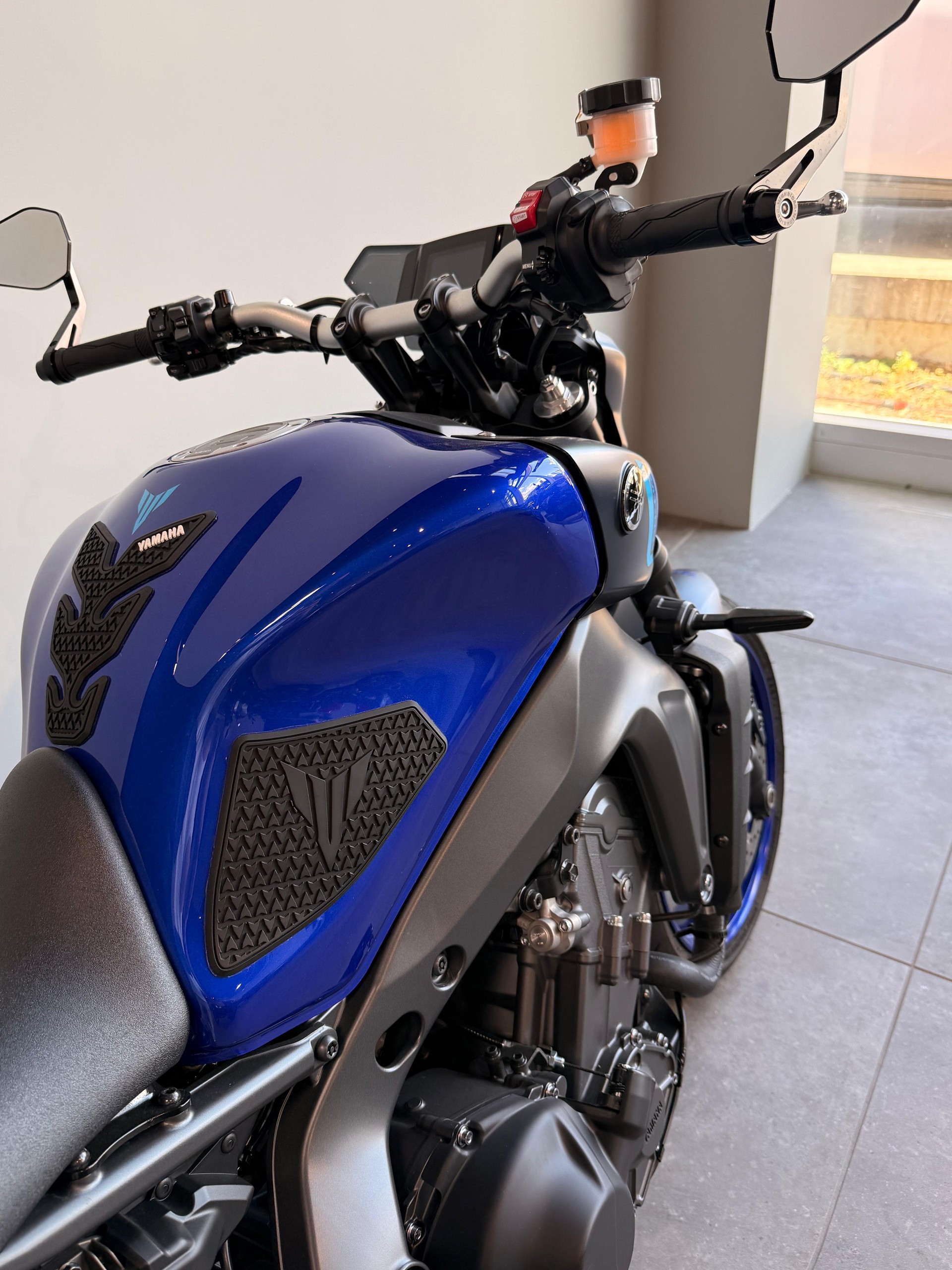 YAMAHA MT-09-image-7