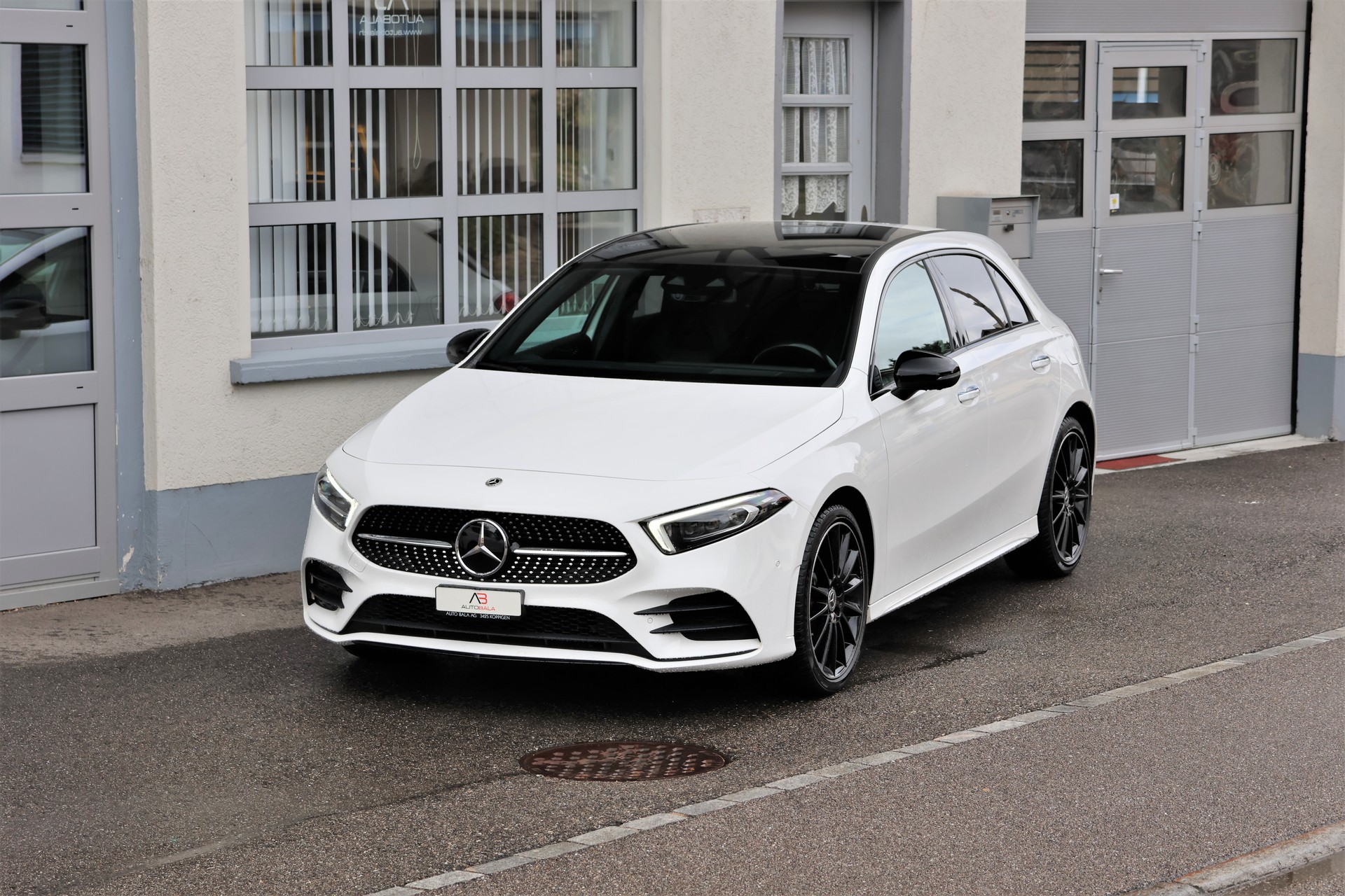 MERCEDES-BENZ A 250e AMG Line 8G-DCT (CH)