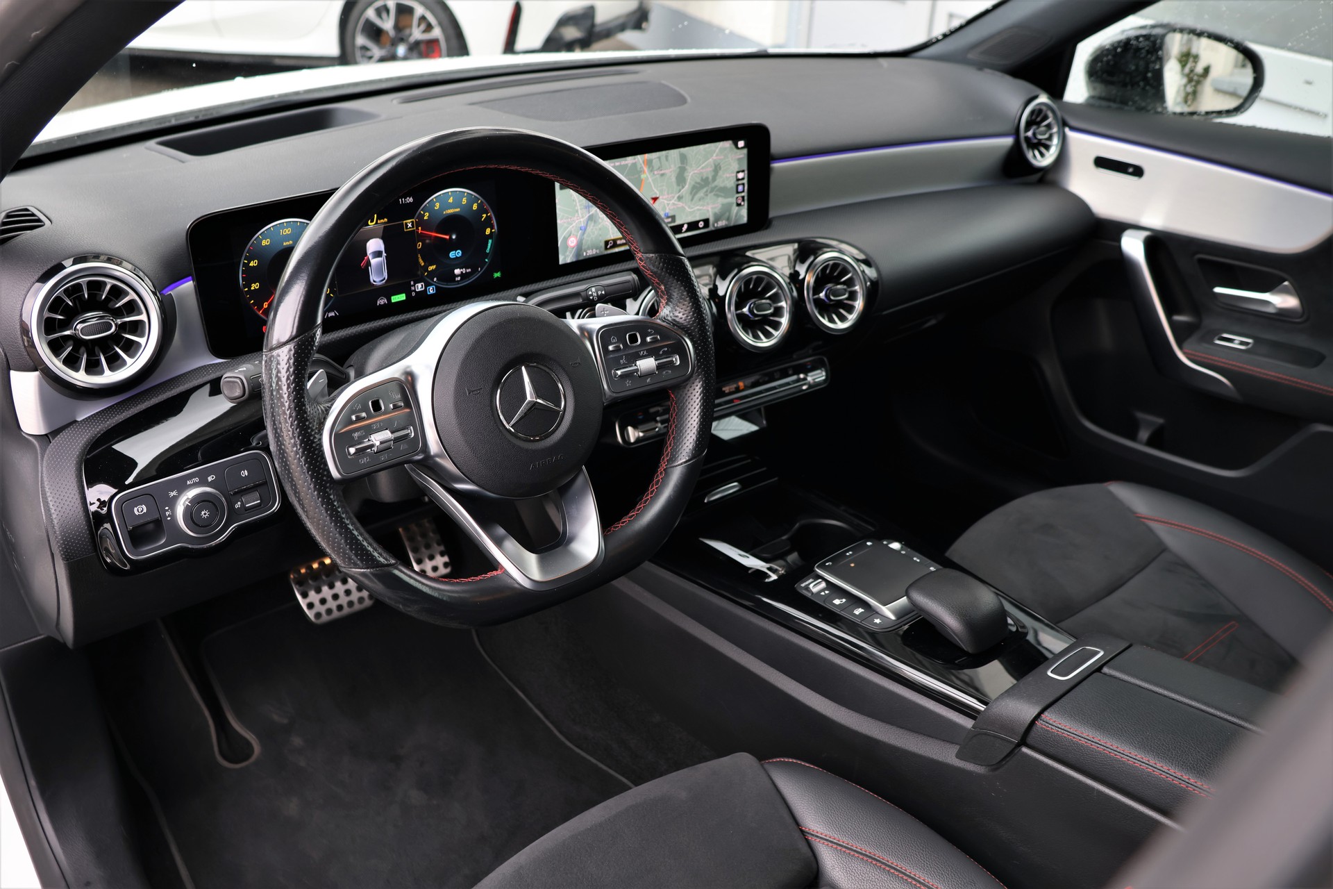 MERCEDES-BENZ A 250e AMG Line 8G-DCT (CH)-image-9