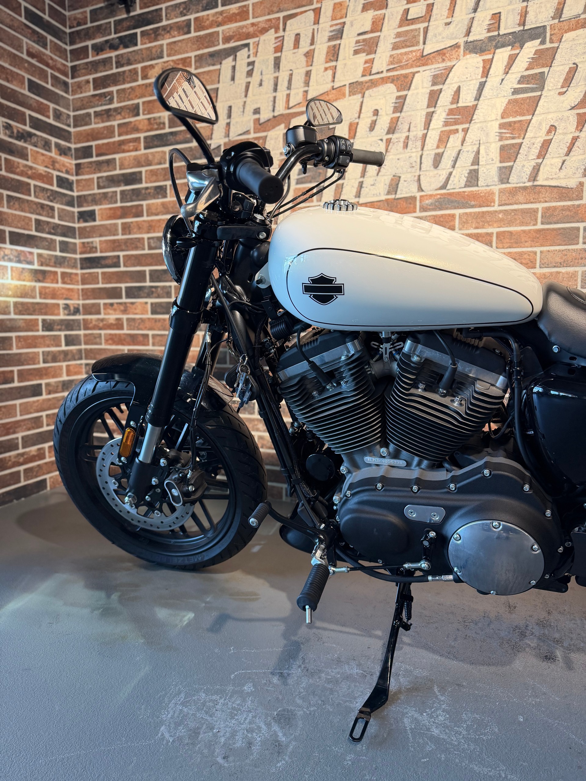 HARLEY-DAVIDSON XL 1200 CX Sportster Roadster ABS-image-2