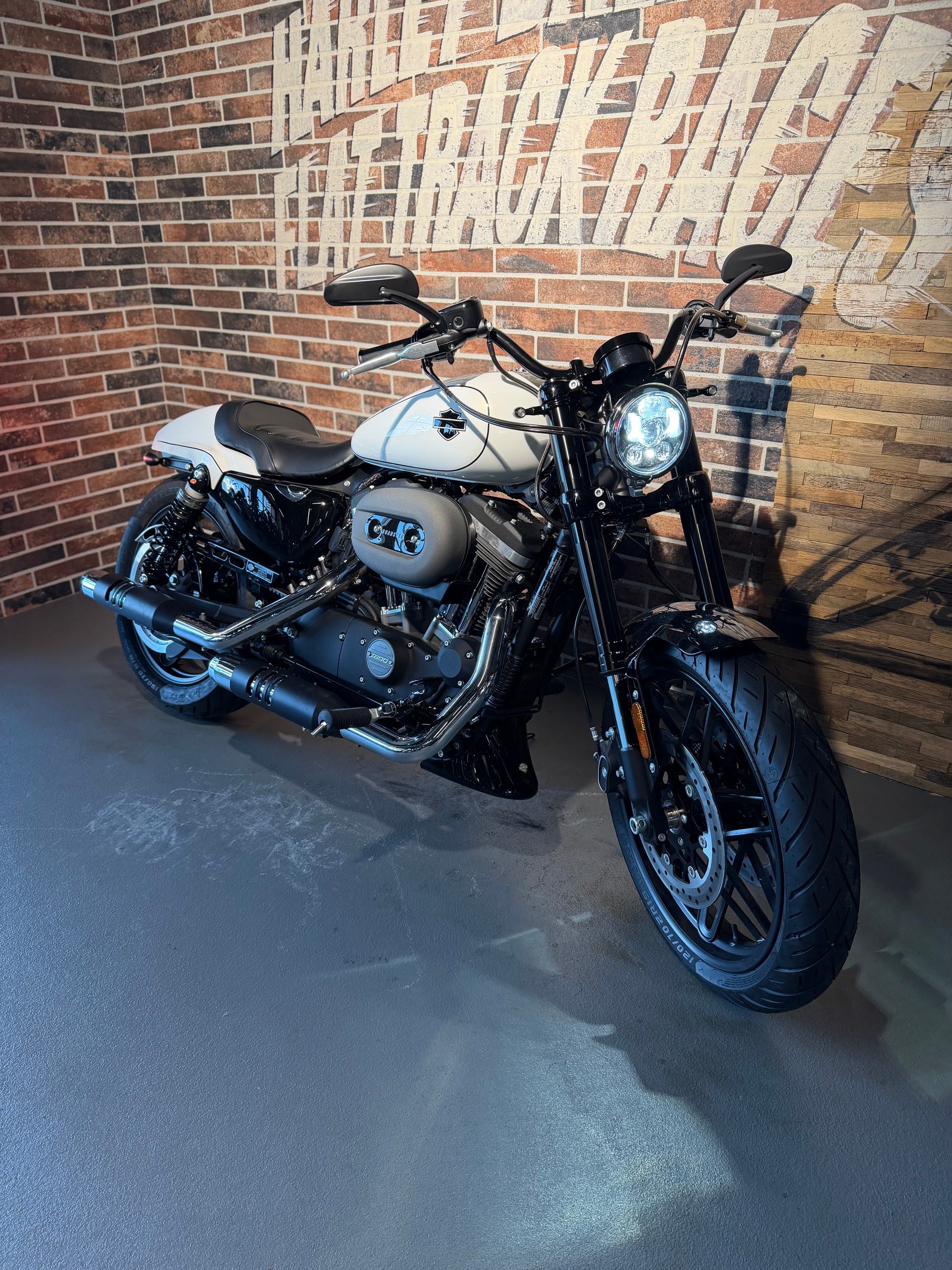 HARLEY-DAVIDSON XL 1200 CX Sportster Roadster ABS-image-8