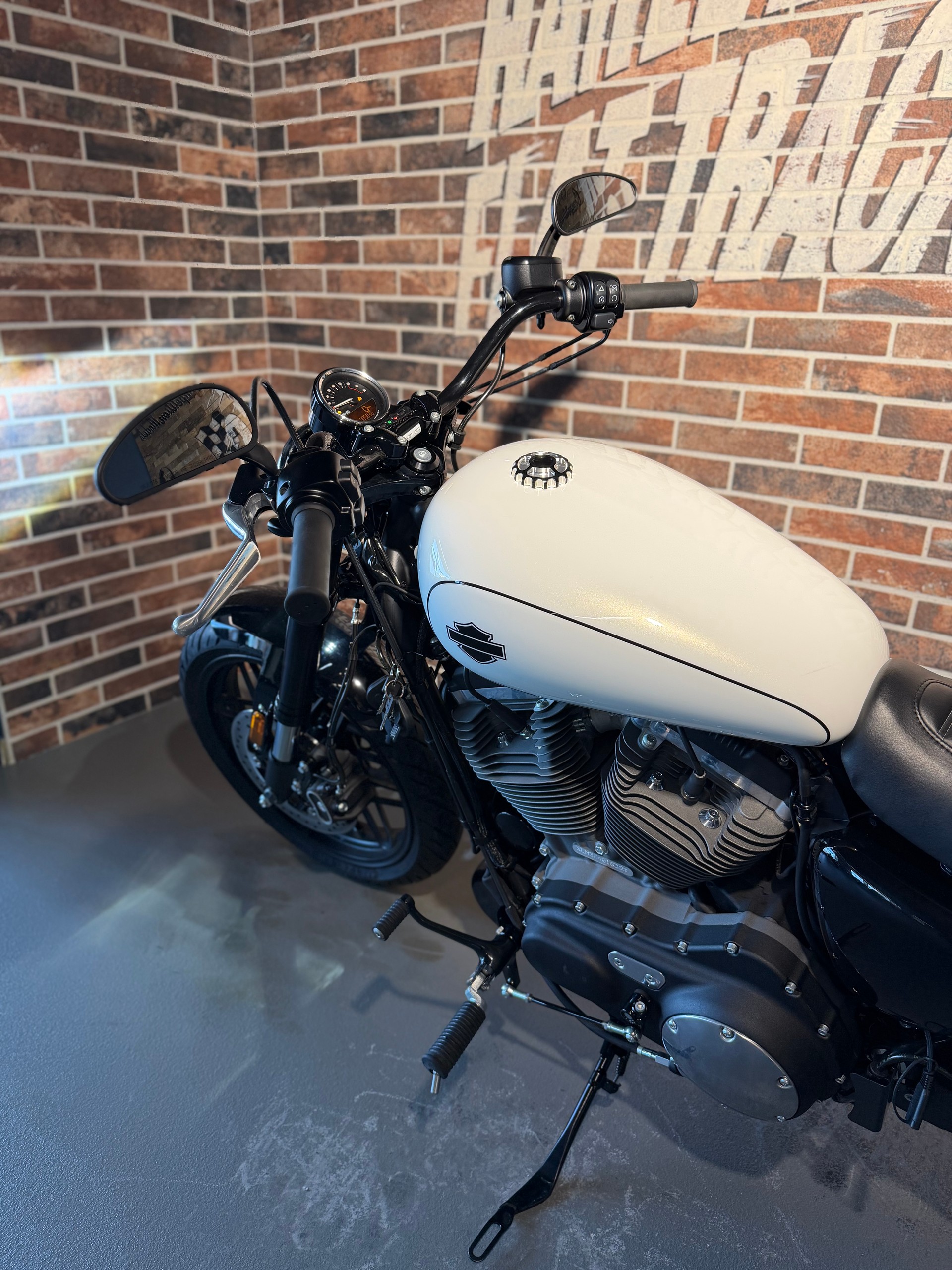 HARLEY-DAVIDSON XL 1200 CX Sportster Roadster ABS-image-1