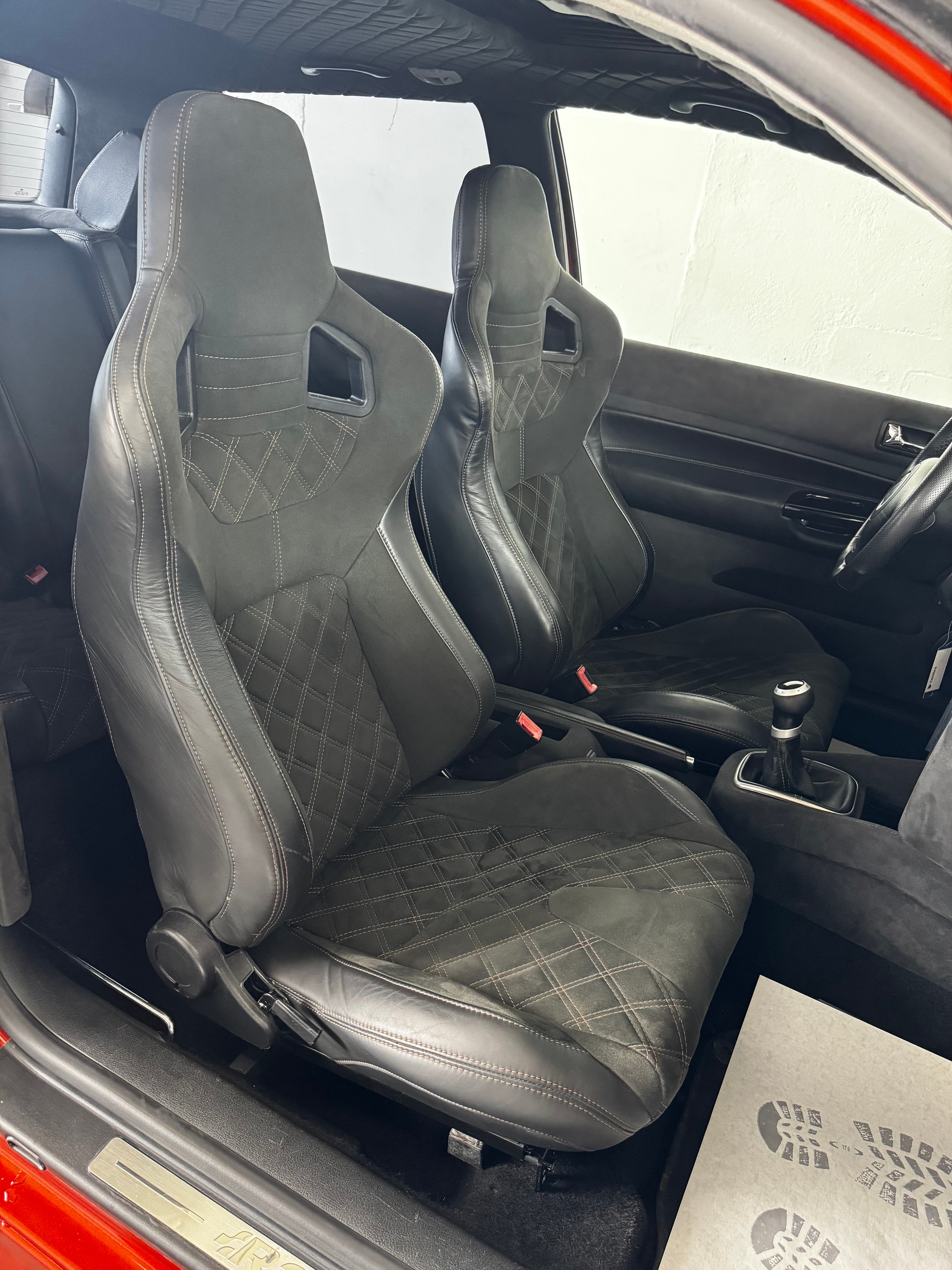 VW Golf R32 4Motion-image-23
