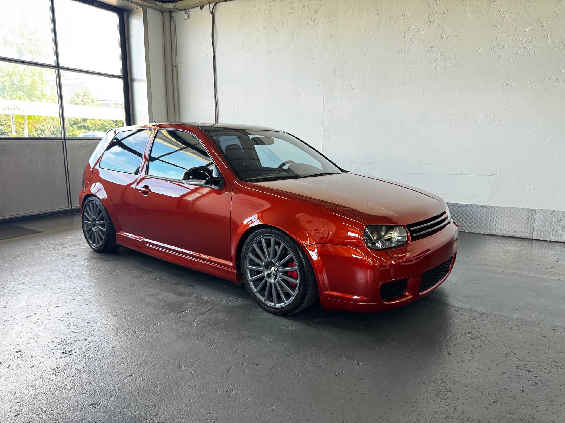 VW Golf R32 4Motion-showroom-element-1