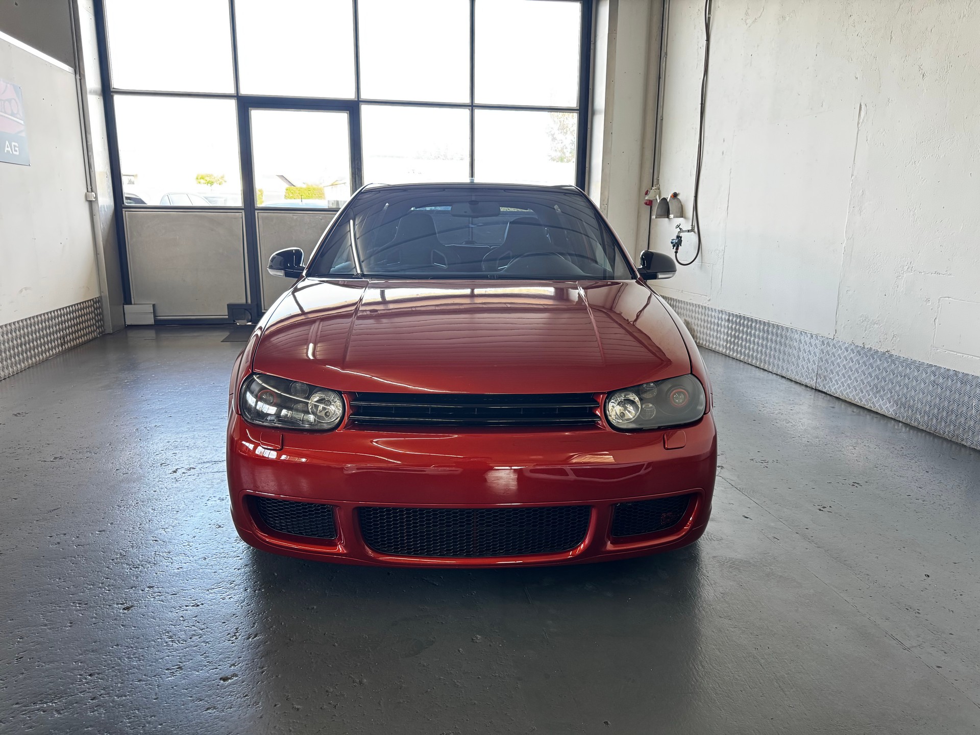 VW Golf R32 4Motion-showroom-element-3