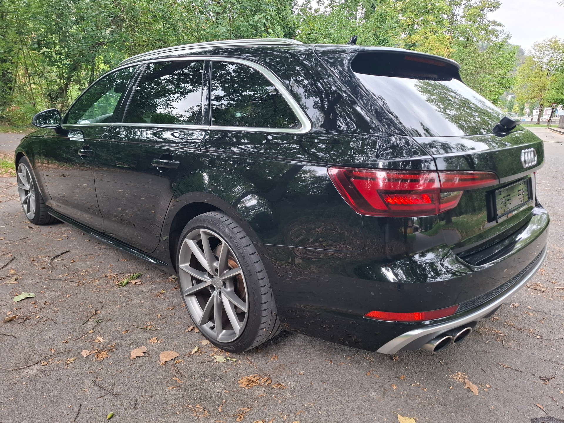 AUDI S4 Avant 3.0 TFSI quattro tiptronic-image-17