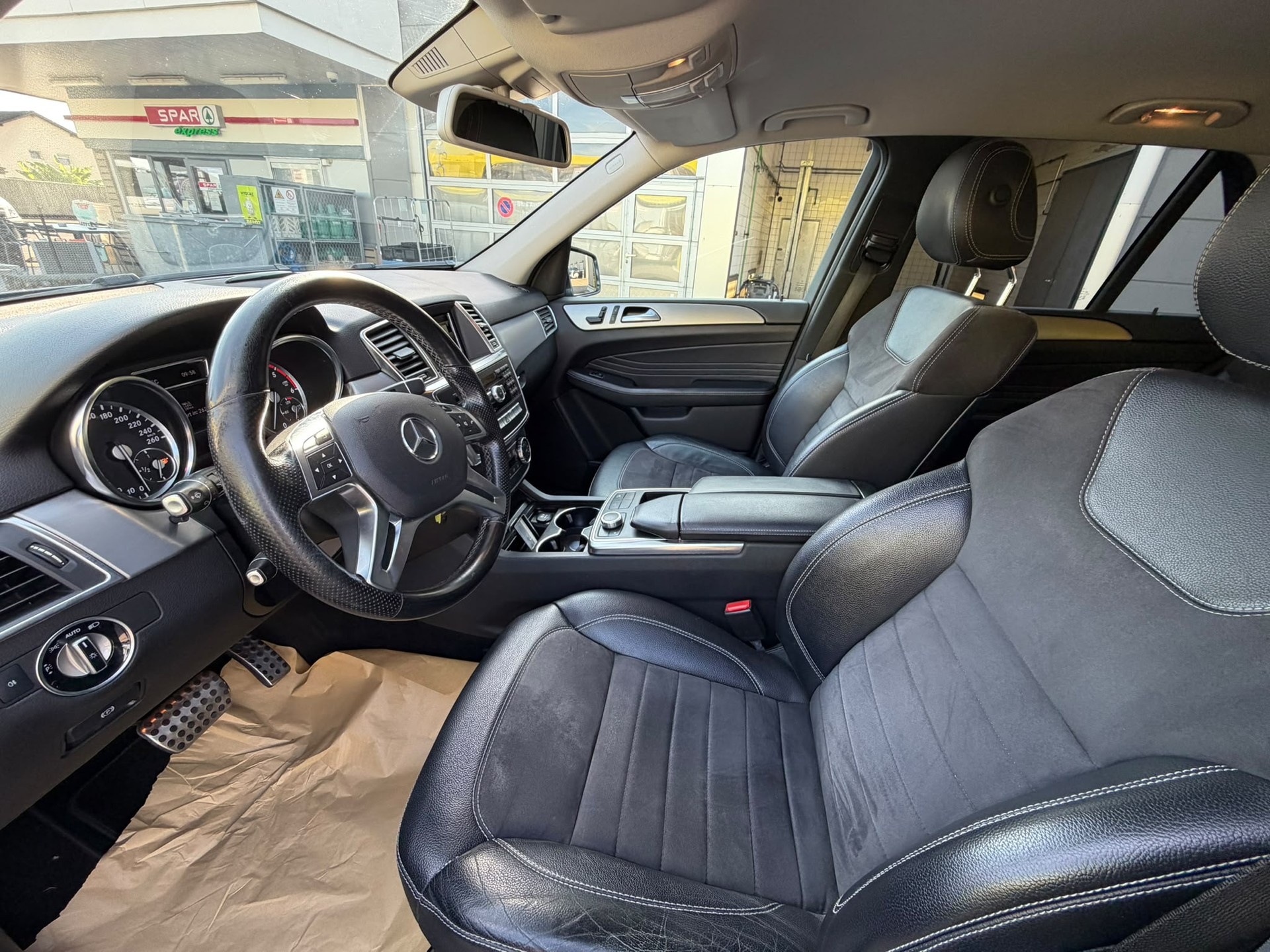 MERCEDES-BENZ ML 250 BlueTEC Executive 4Matic 7G-Tronic-image-10
