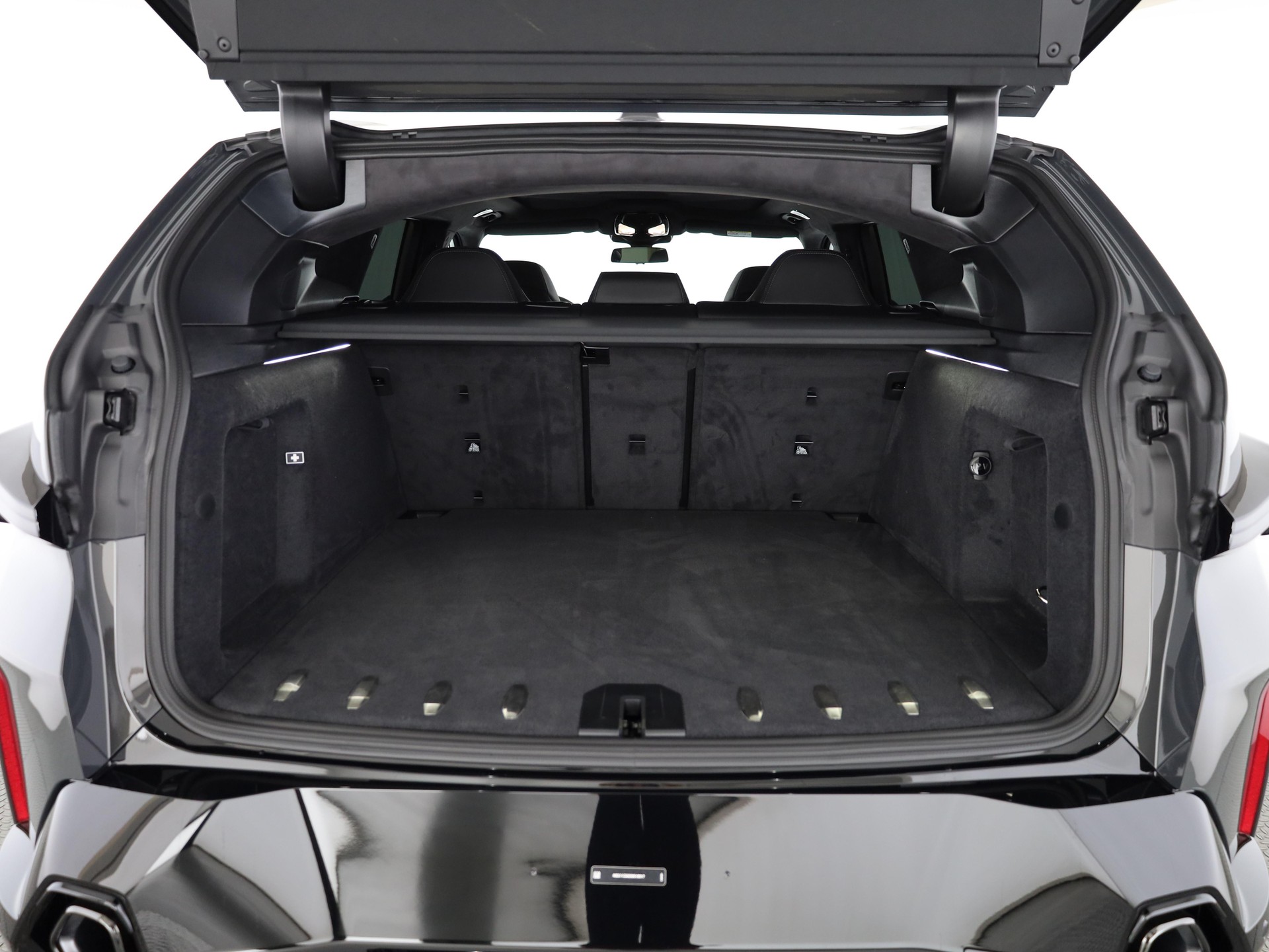 BMW XM G09 50e Plug-in Hybrid-image-8