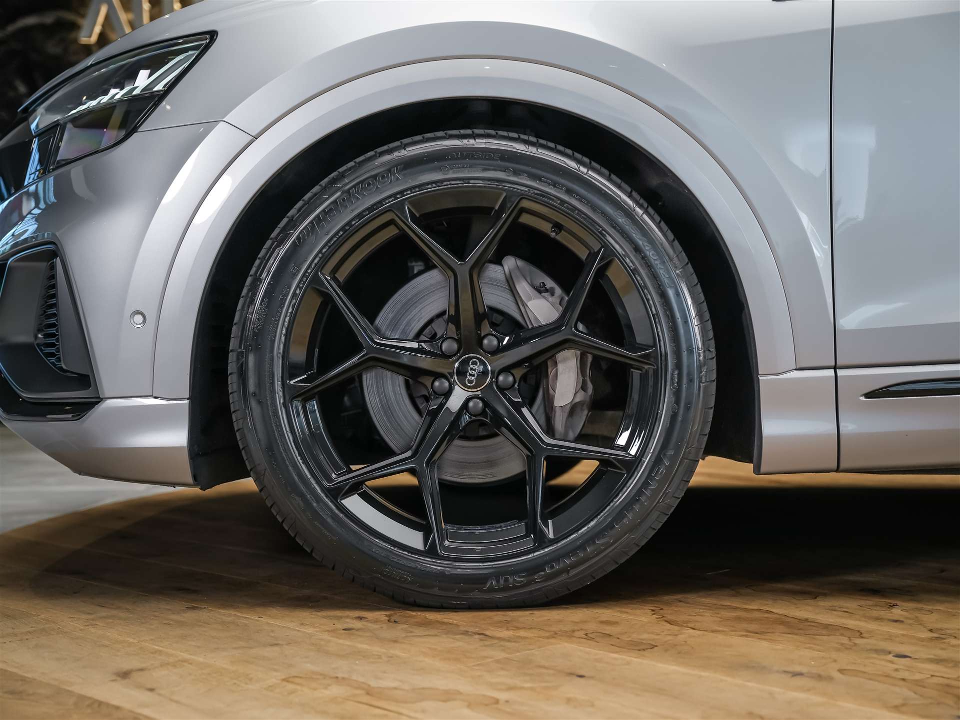 AUDI Q8 55 TFSI quattro tiptronic *22" Felgen*Panorama*B&O*Sitzbelüftung*Head-Up*-image-19