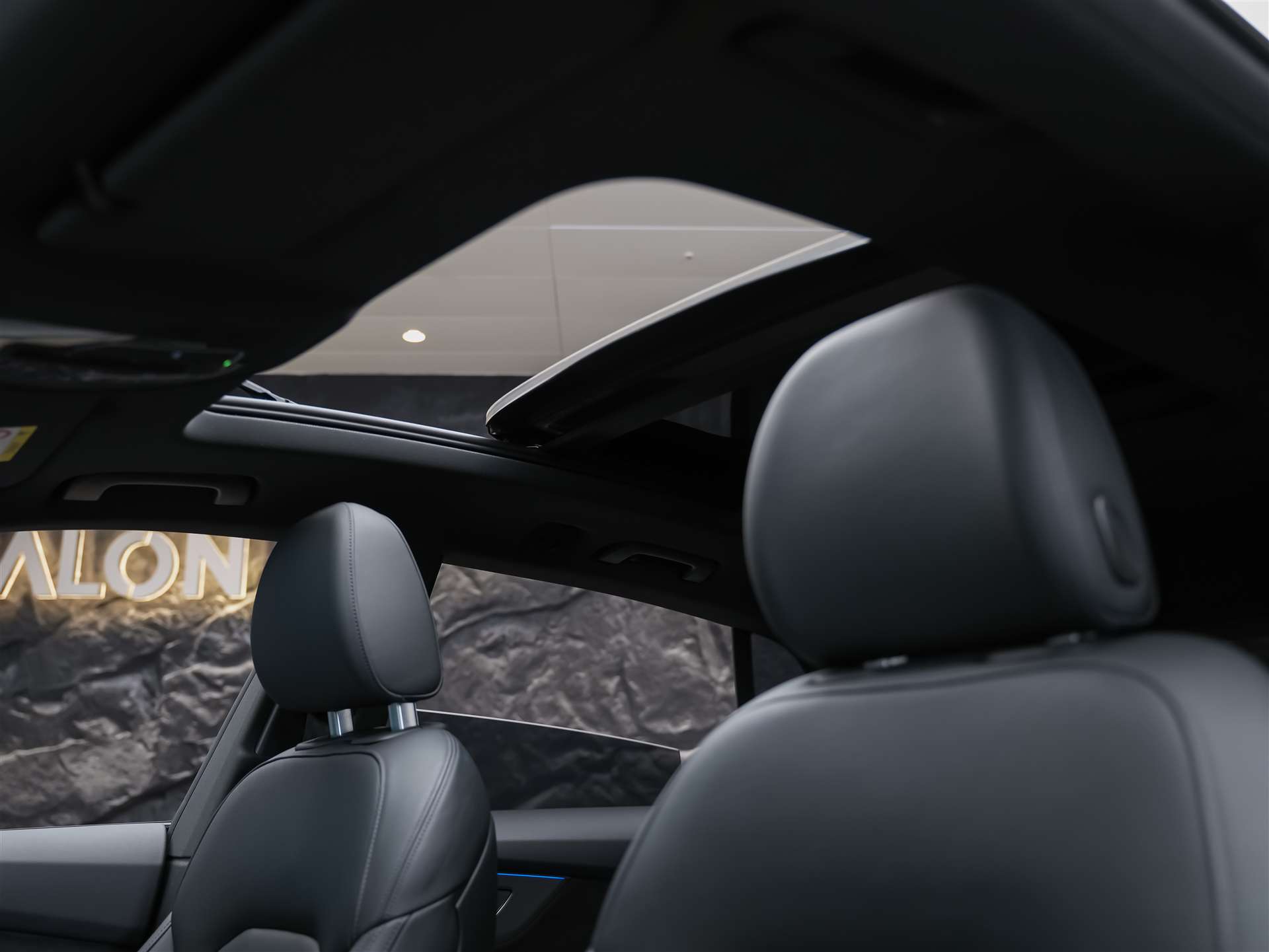 AUDI Q8 55 TFSI quattro tiptronic *22" Felgen*Panorama*B&O*Sitzbelüftung*Head-Up*-image-11