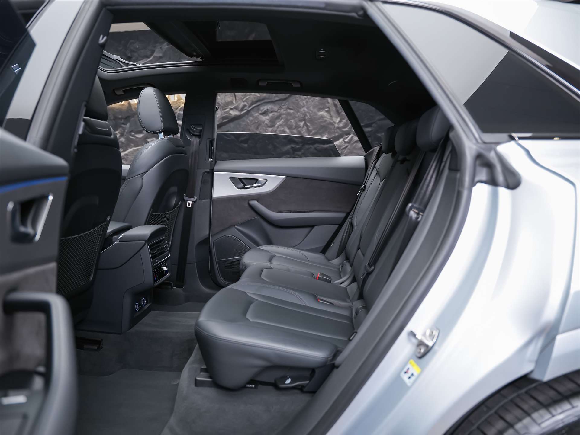 AUDI Q8 55 TFSI quattro tiptronic *22" Felgen*Panorama*B&O*Sitzbelüftung*Head-Up*-image-14