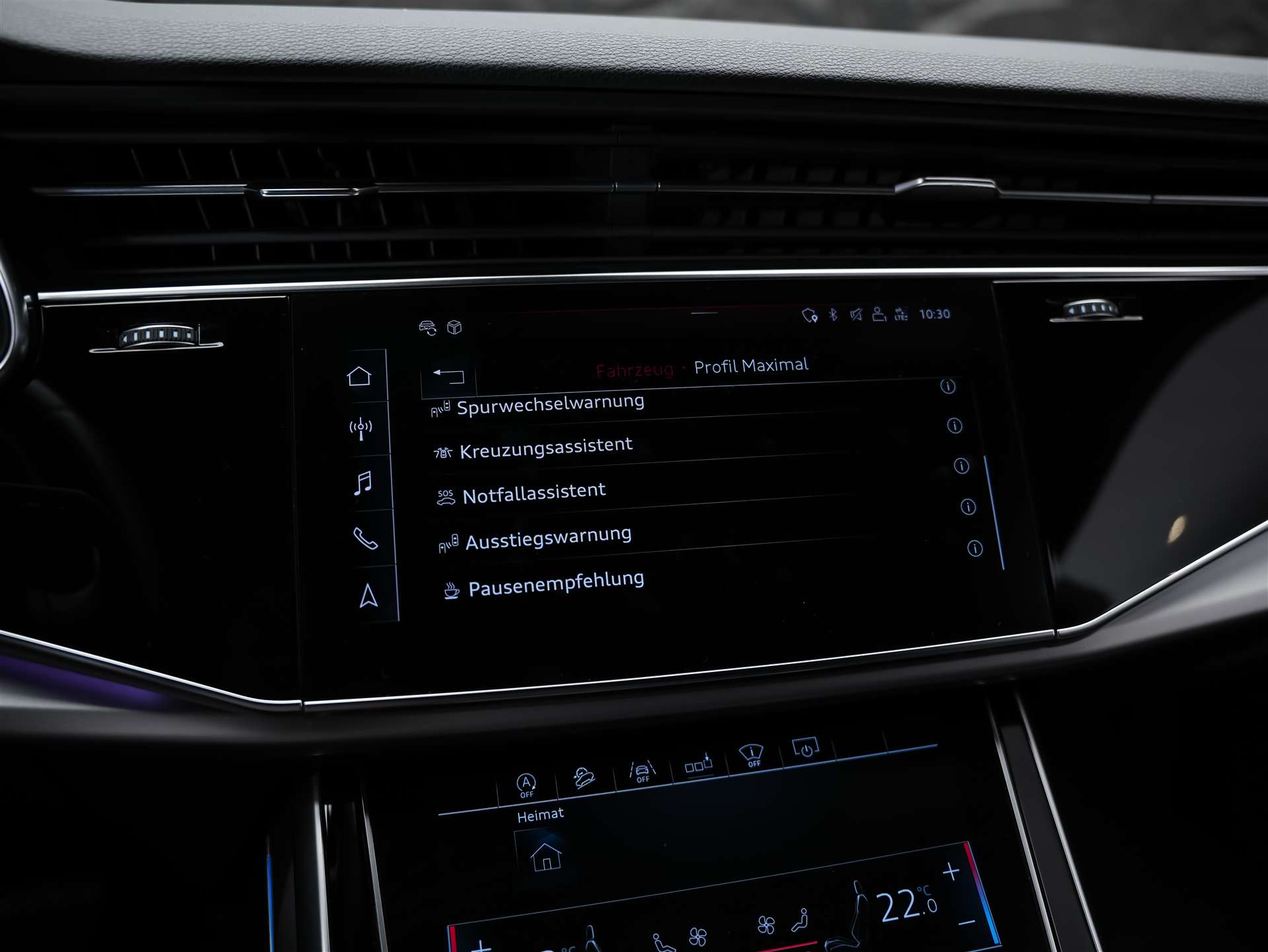 AUDI Q8 55 TFSI quattro tiptronic *22" Felgen*Panorama*B&O*Sitzbelüftung*Head-Up*-image-48