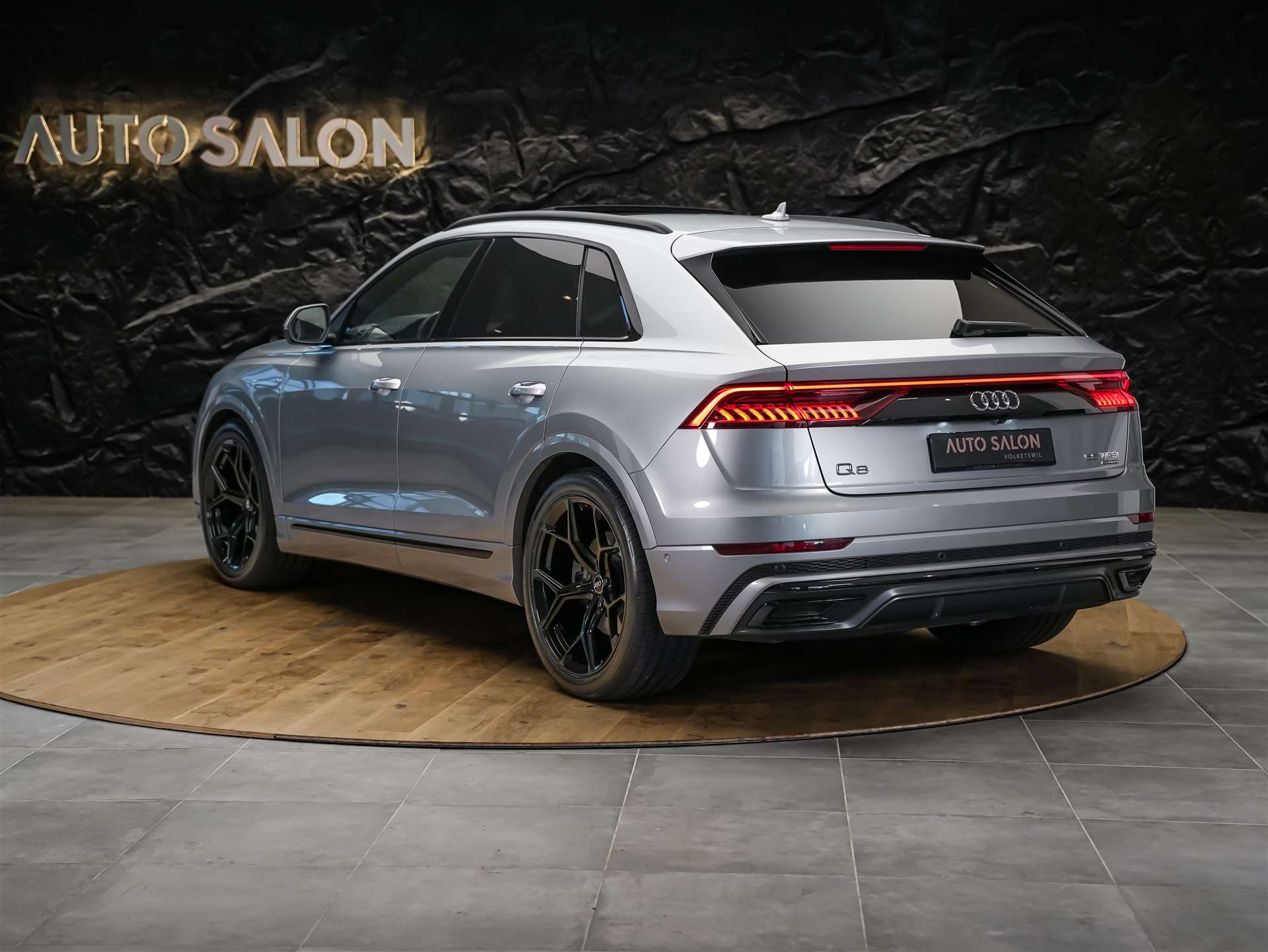 AUDI Q8 55 TFSI quattro tiptronic *22" Felgen*Panorama*B&O*Sitzbelüftung*Head-Up*-showroom-element-3