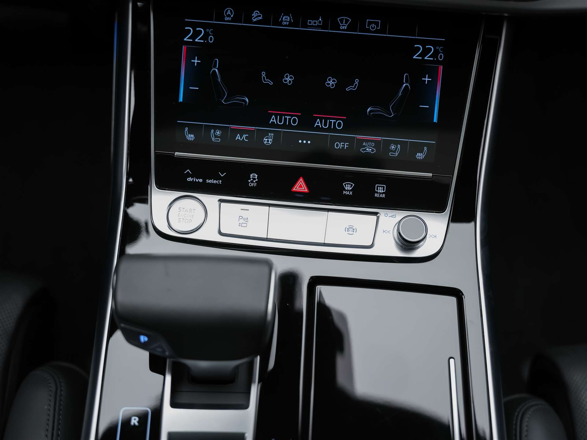 AUDI Q8 55 TFSI quattro tiptronic *22" Felgen*Panorama*B&O*Sitzbelüftung*Head-Up*-image-25