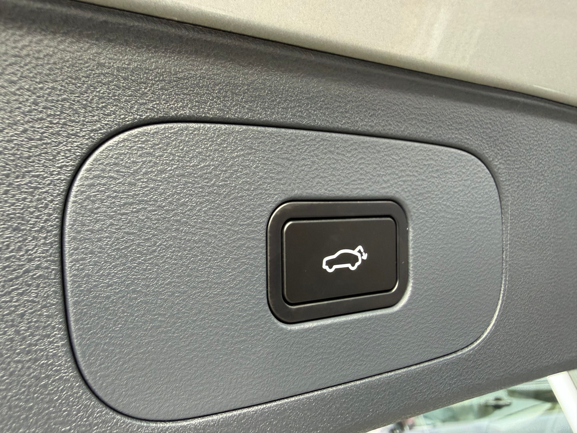 GEELY STARRAY EM-i Max+29.8 kWh cloudveil silver-image-10