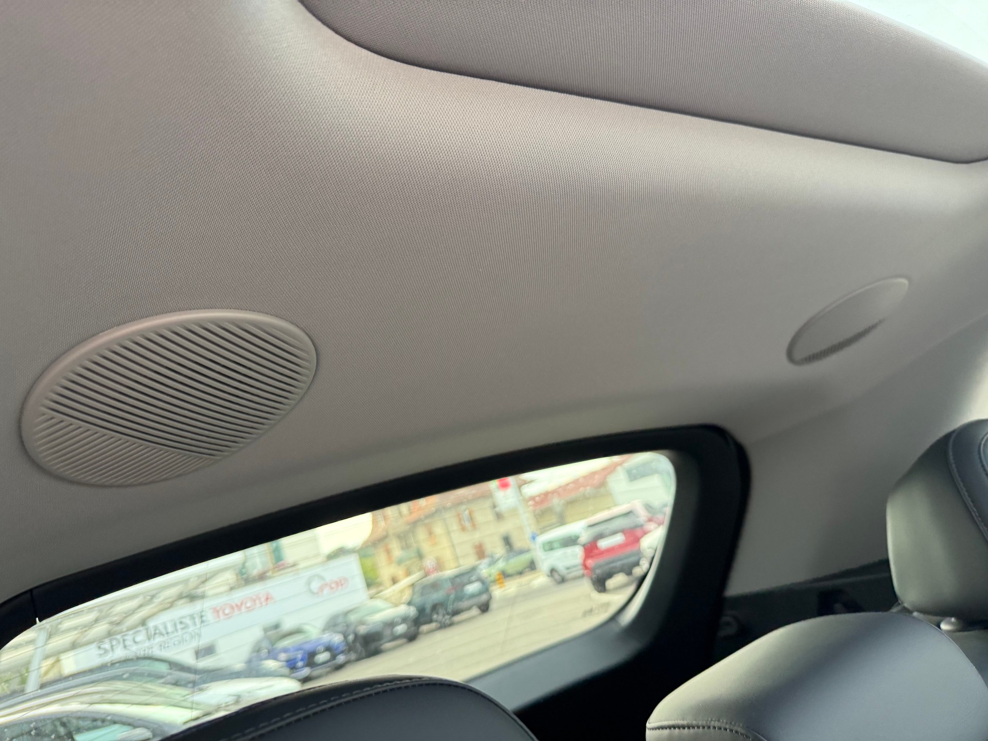 GEELY STARRAY EM-i Max+29.8 kWh cloudveil silver-image-19