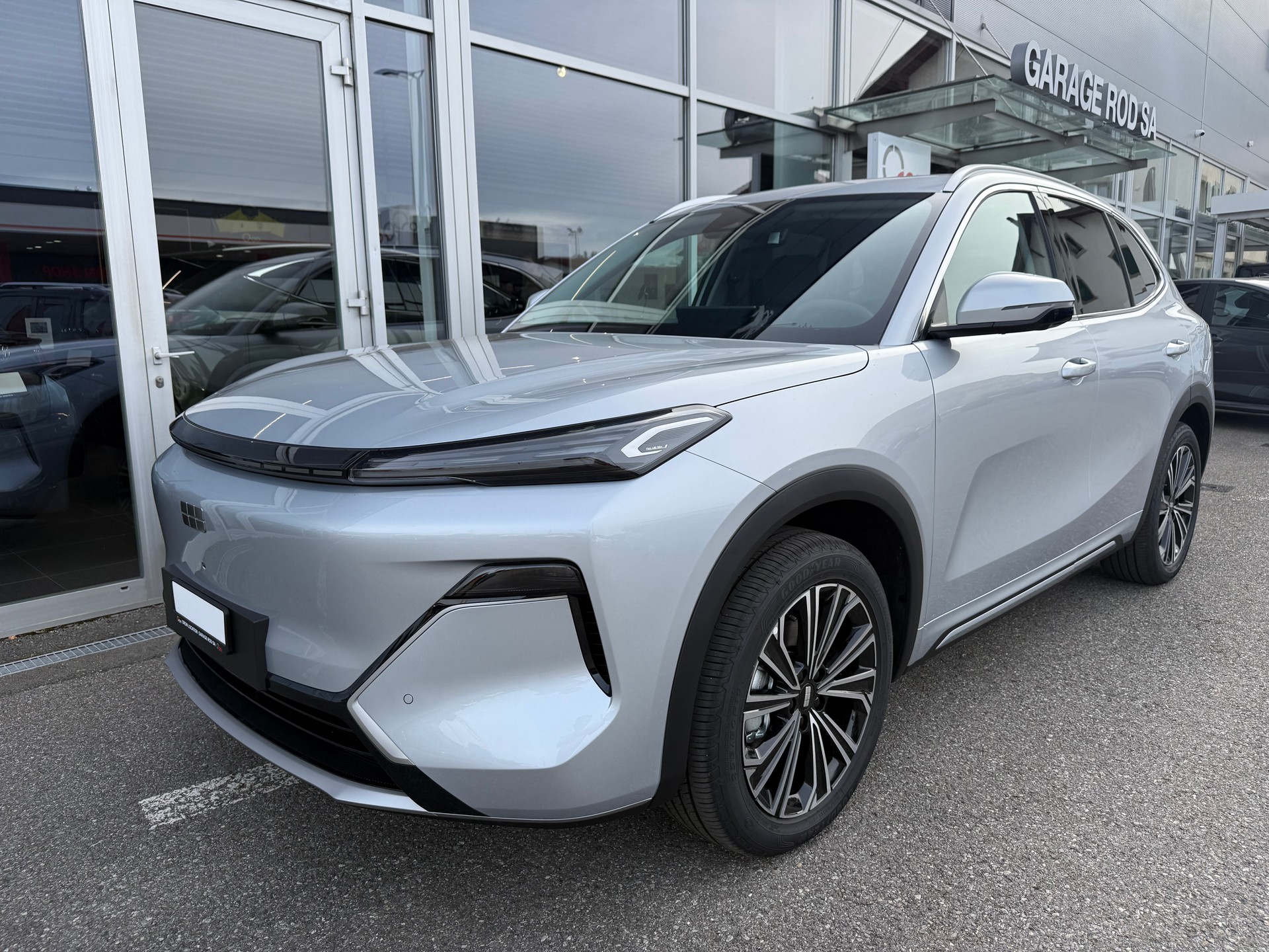 GEELY STARRAY EM-i Max+29.8 kWh cloudveil silver