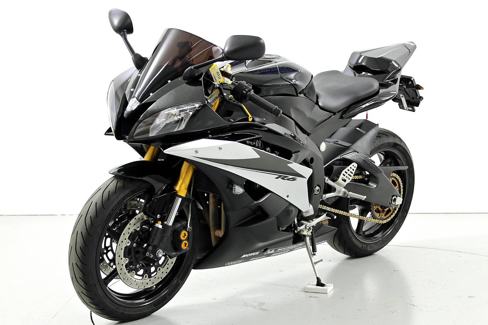 YAMAHA YZF-R6-image-2