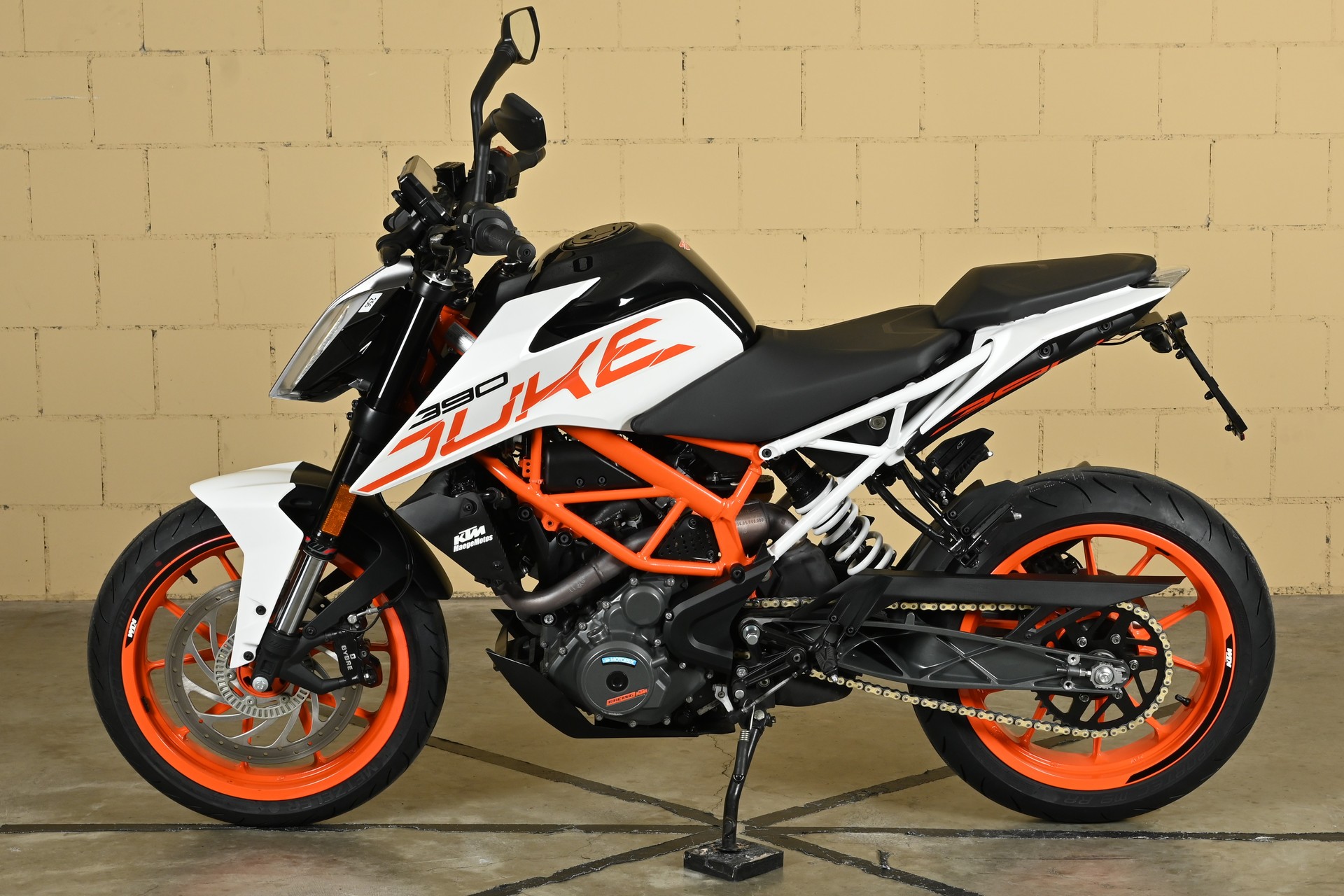 KTM 390 Duke ABS-image-4