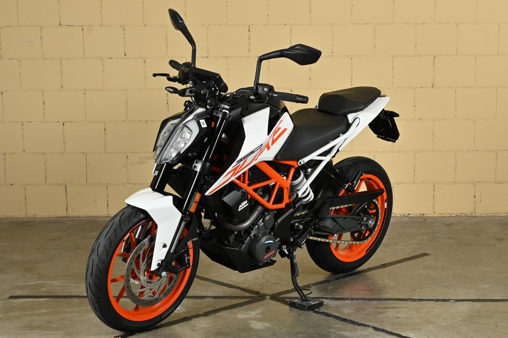 KTM 390 Duke ABS-image-11